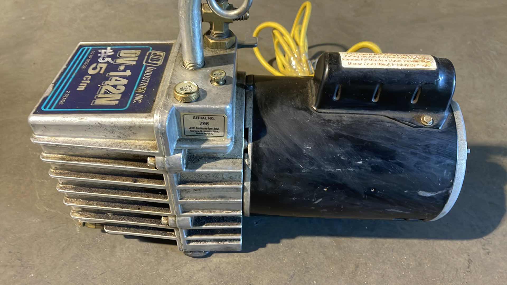 Photo 1 of JB INDUSTRIES VACUUM PUMP DV-142N 5-CFM 1/2 HP MOTOR 2 STAGE AIR CONDITIONING