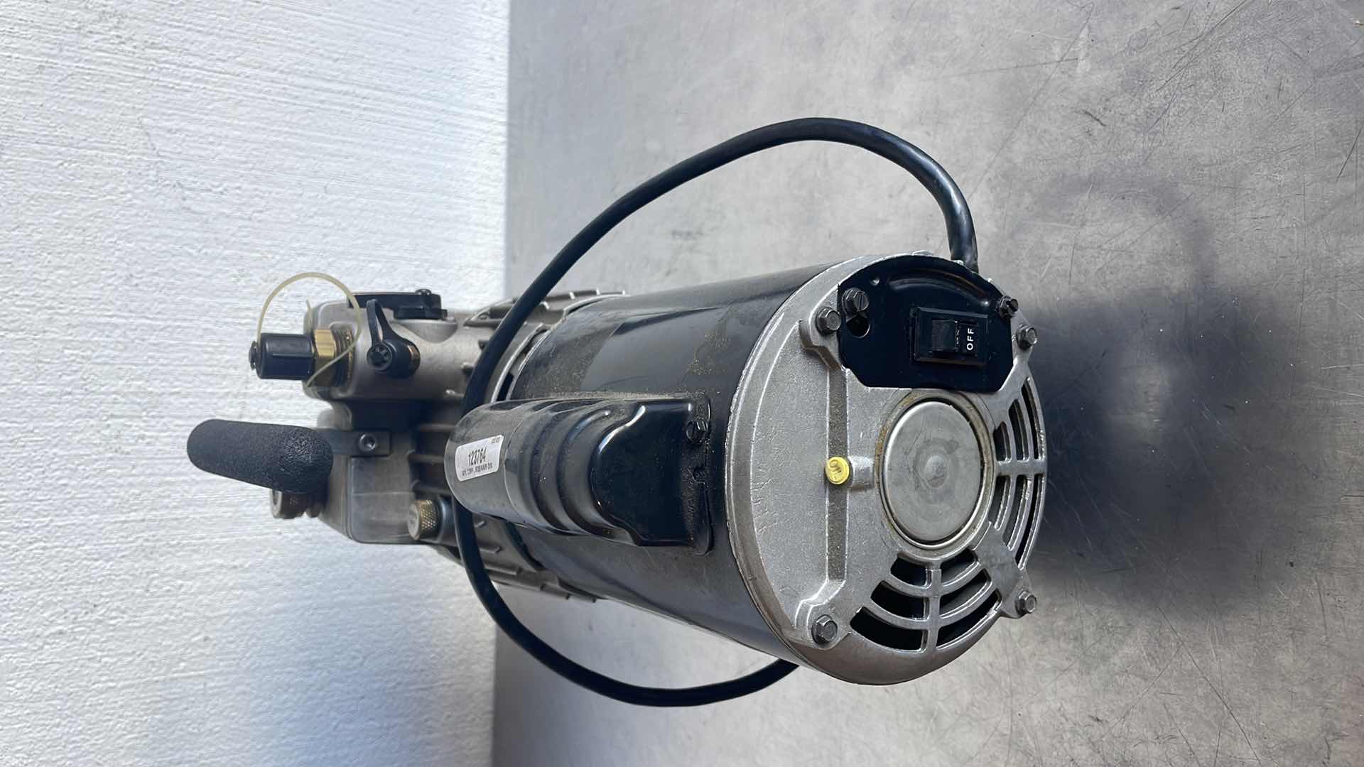 Photo 1 of YELLOW JACKER SUPEREVAC PUMP 2 STAGE 6 CFM MODEL C55NXHGP-4040