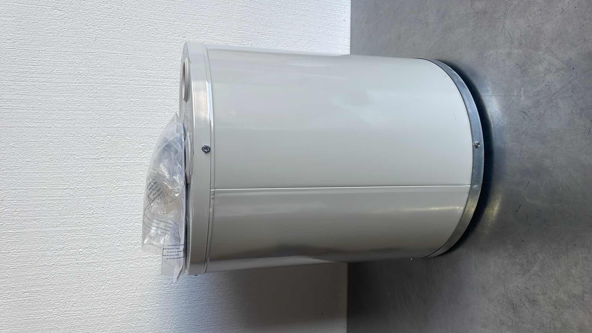 Photo 1 of BRADFORD WHITE 6 GALLON ELECTRIC WATER HEATER