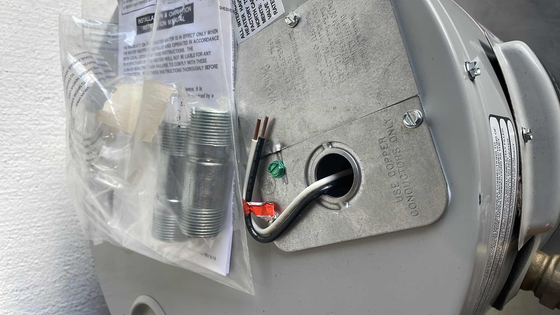 Photo 1 of BRADFORD WHITE 6 GALLON ELECTRIC WATER HEATER