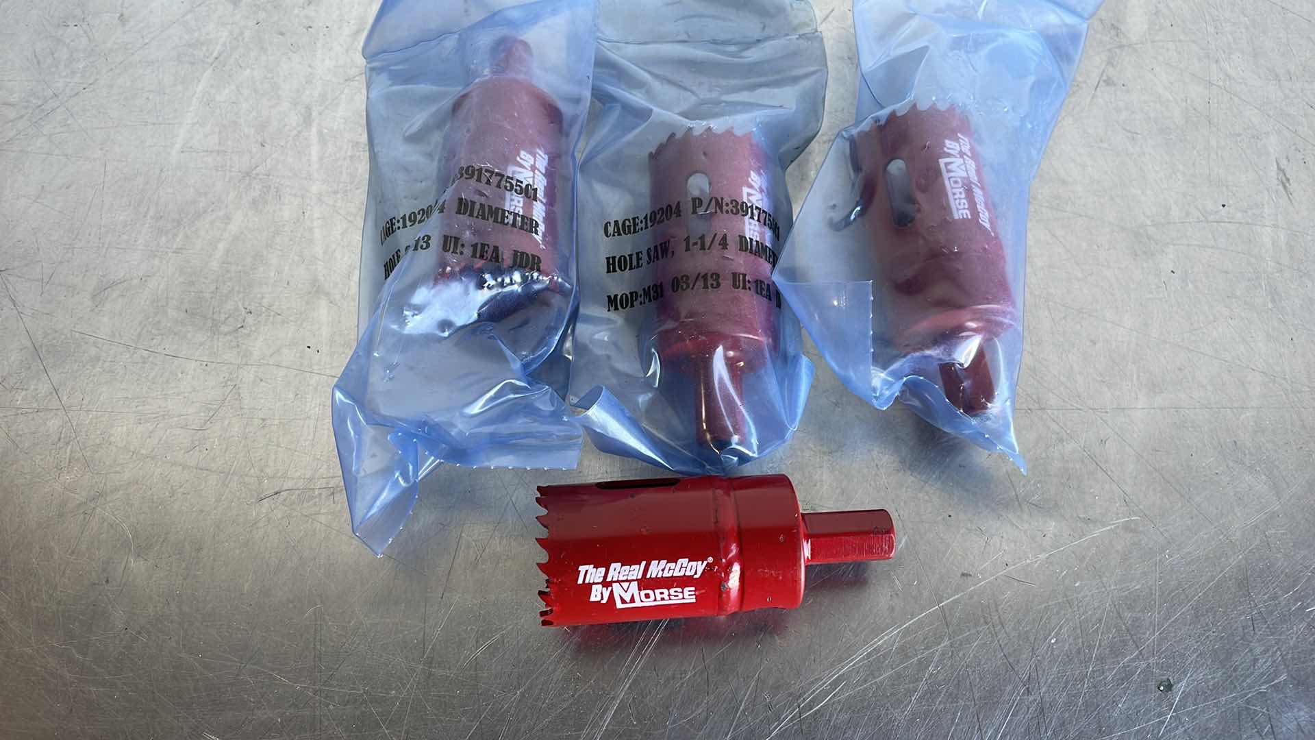 Photo 1 of MORSE TAC20 HOLE SAW, BI-METAL, SAW DIA 1-1/4" 4XJ45 (R) (4)