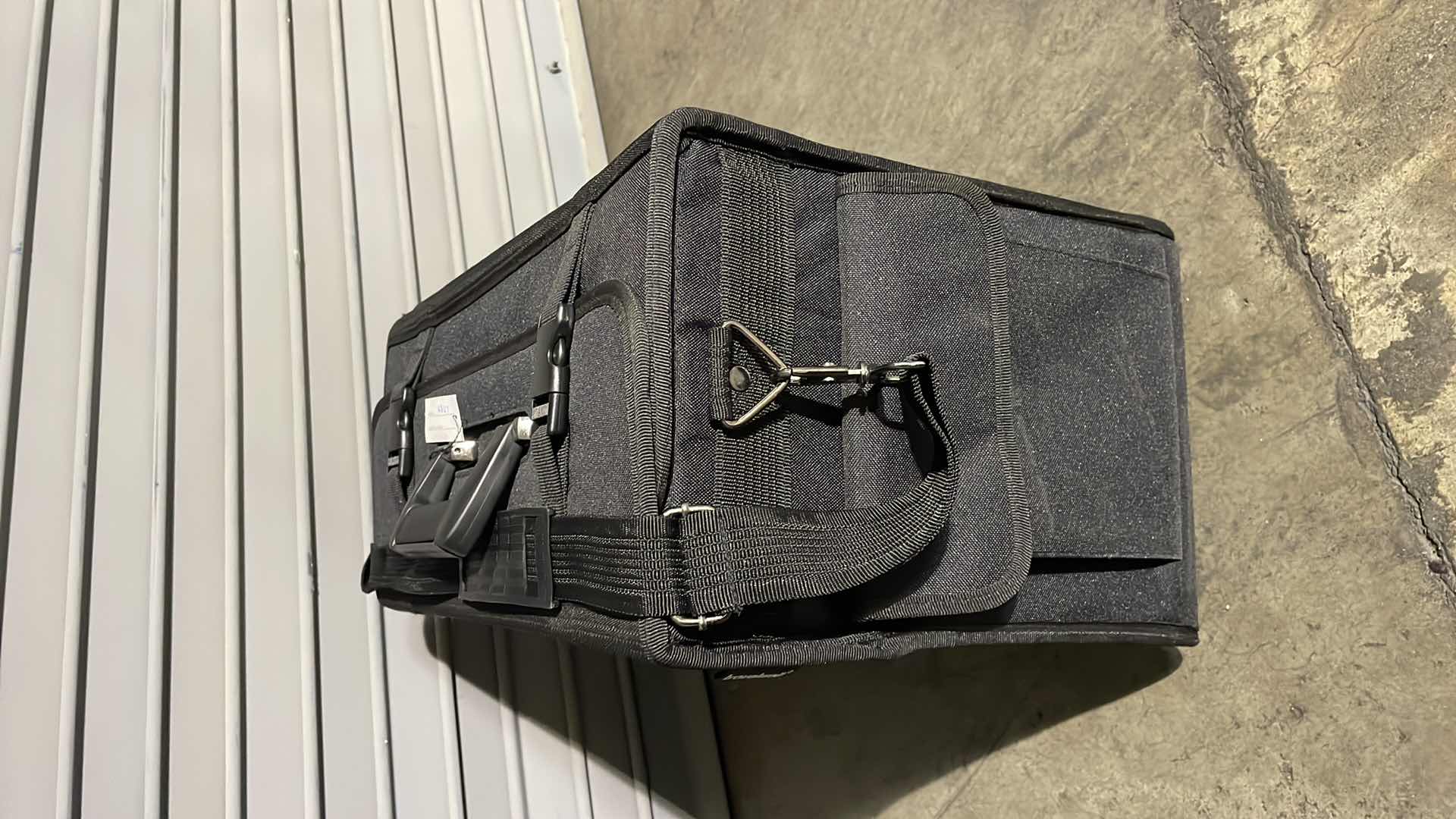 Photo 1 of TRAVELWELL HEAVY DUTY FILE DOCUMENT BUSINESS SALES SAMPLE CATALOG HARD CASE STYLE #4527 18” X 9” H13”