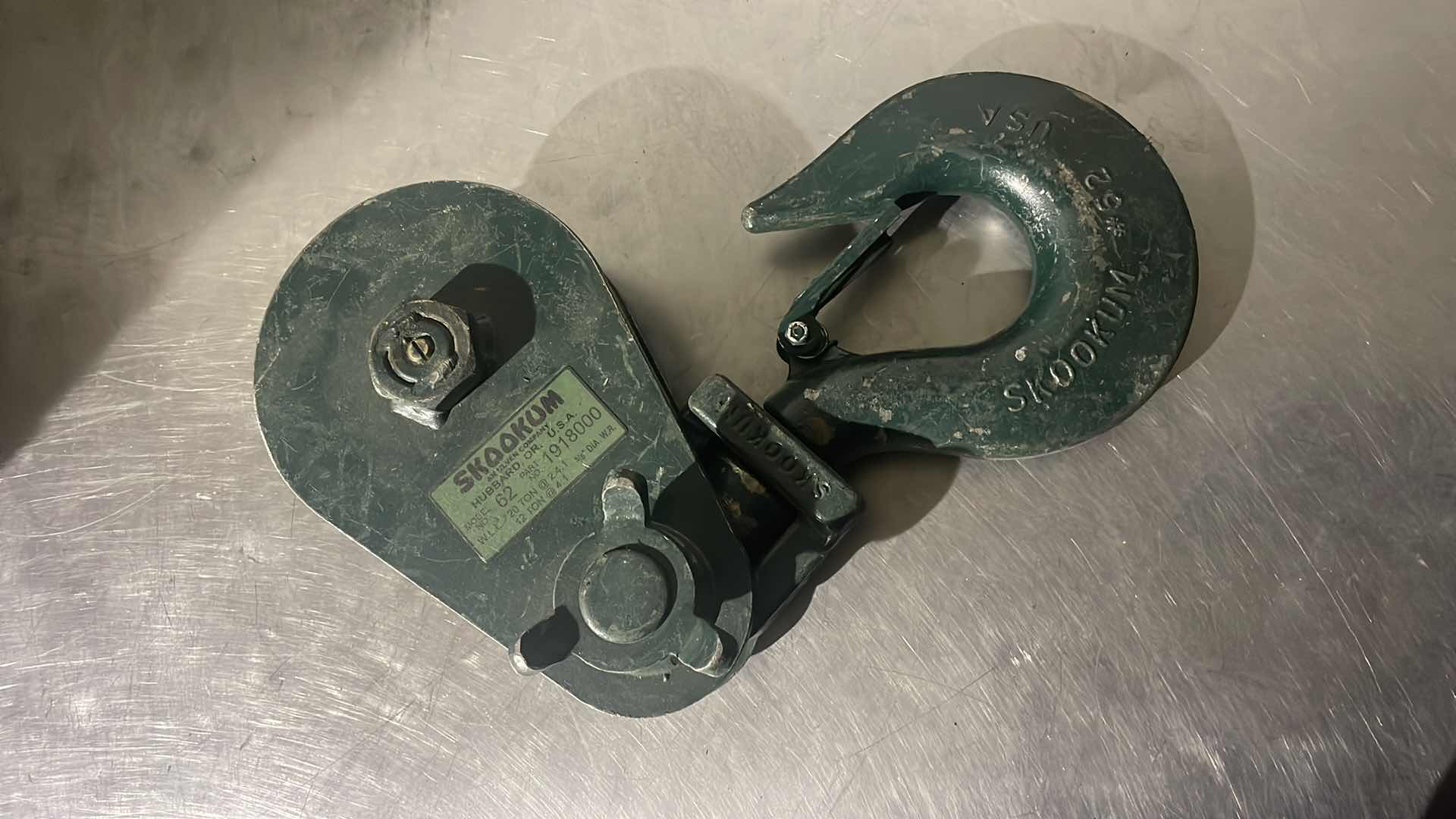 Photo 1 of SKOOKUM 62 SNATCH BLOCK 20/12 TON 9/16" DIA PN 1918001