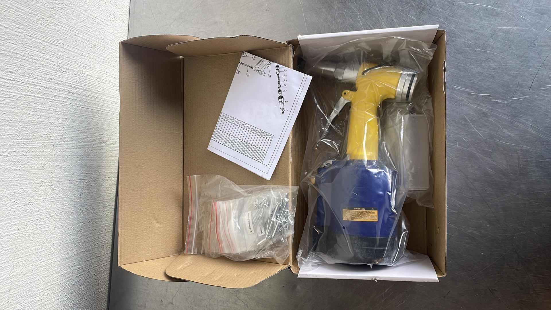 Photo 1 of AIR HYDRAULIC RIVETER