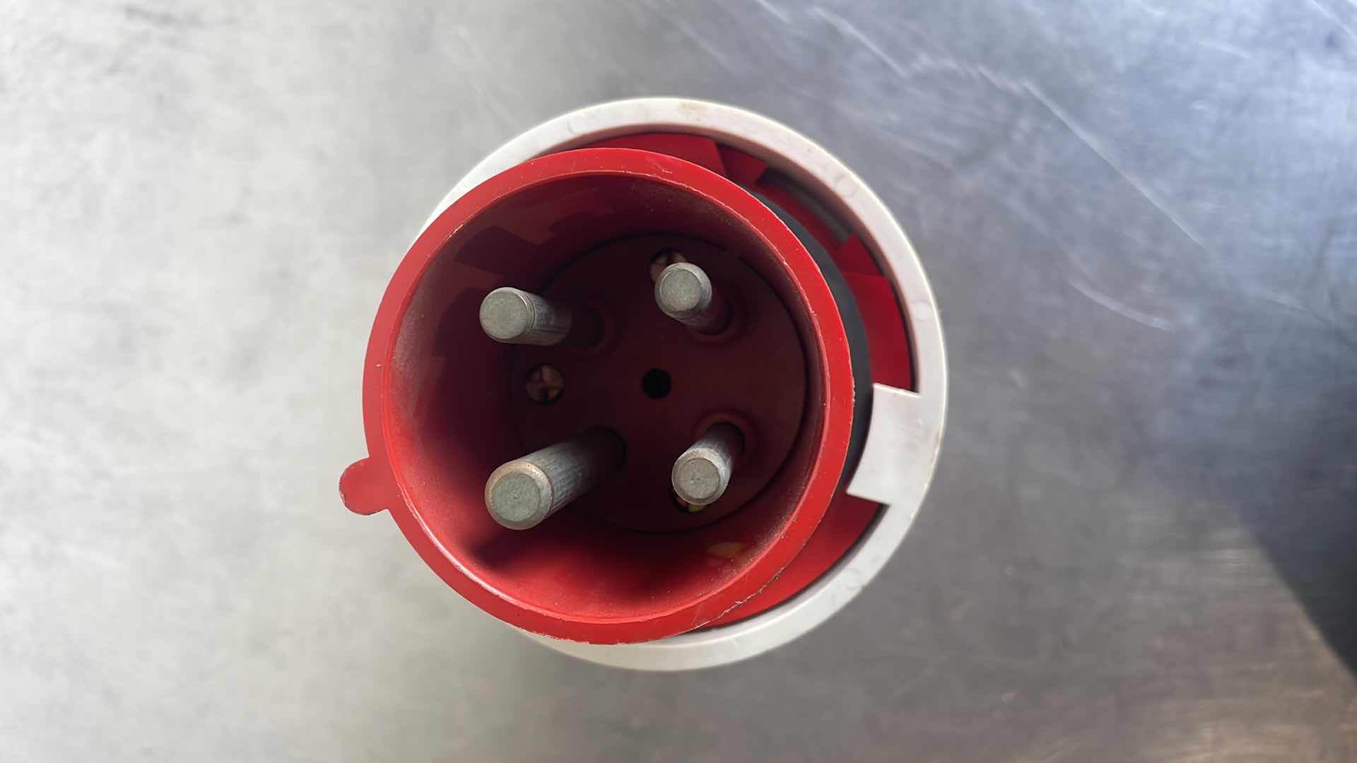 Photo 1 of RUSSELLSTOLL RS460P7W 60A-480VAC 3PH PLUG