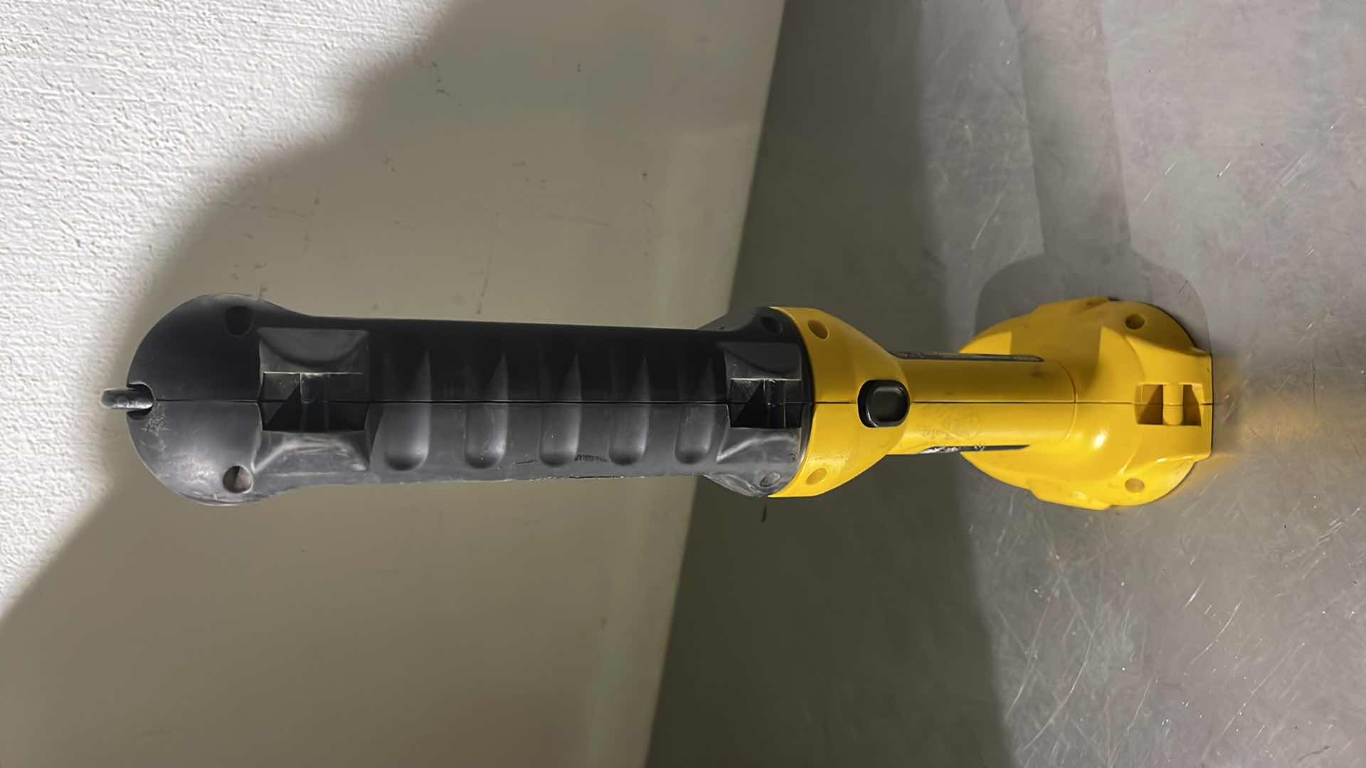 Photo 2 of DEWALT DC527 18V FLUORESCENT AREA LIGHT