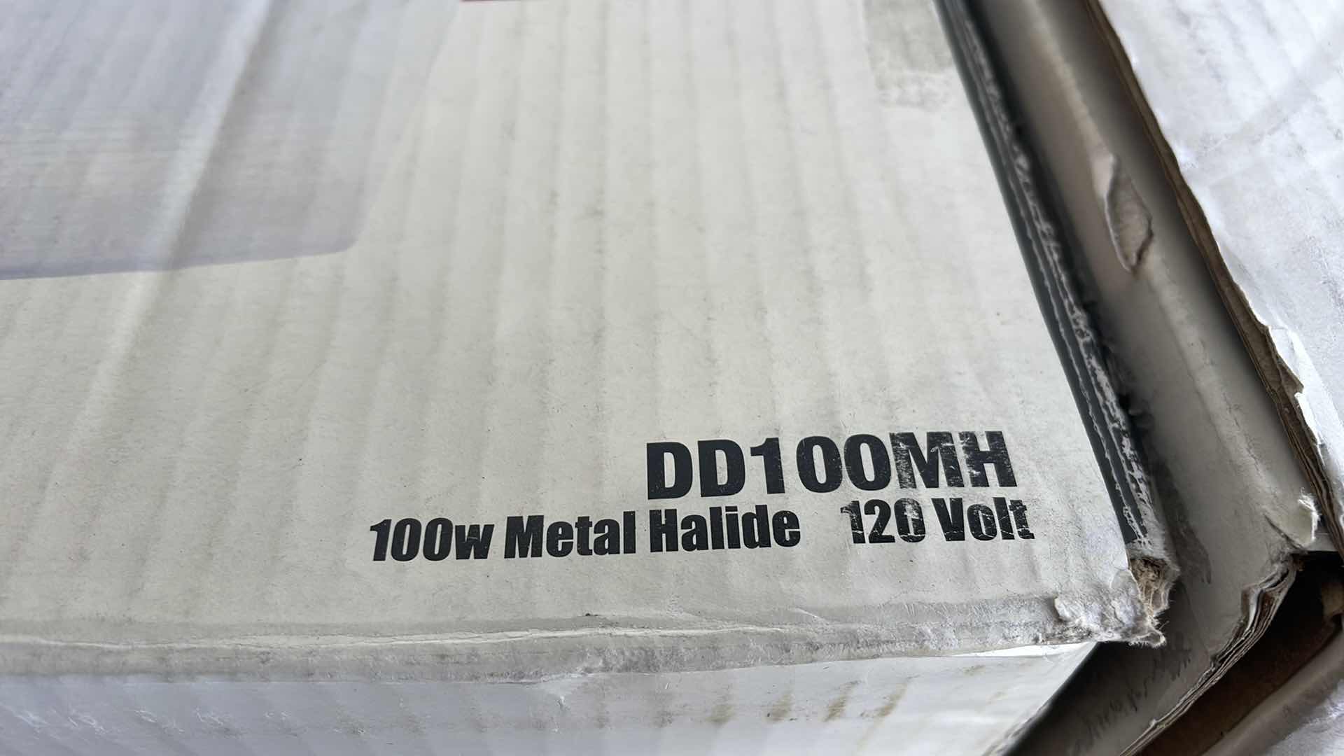 Photo 1 of SECURITY LIGHTS DD100MH 100w METAL HALIDE