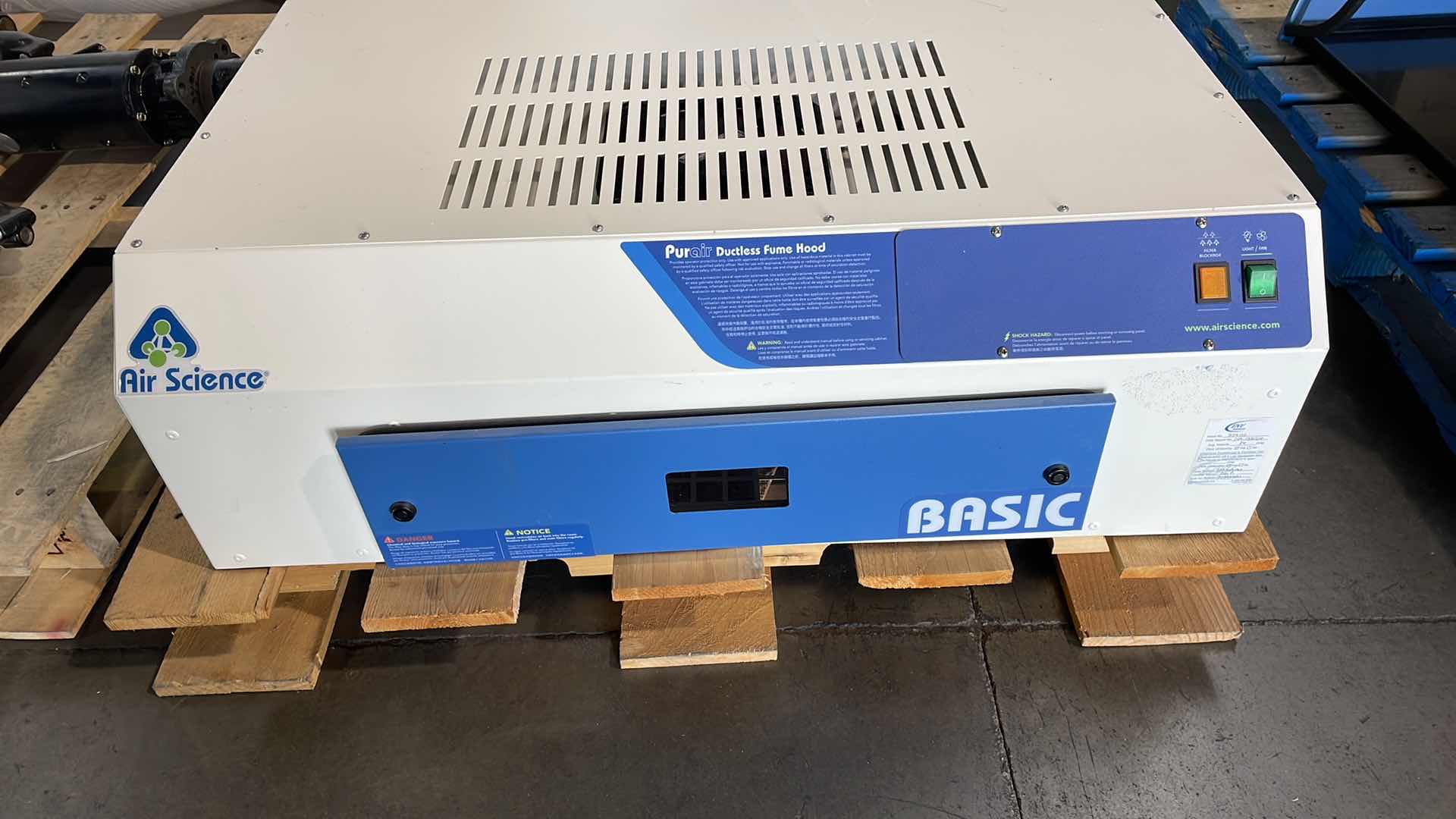Photo 1 of AIR SCIENCE P5-36-XT PURAIR BASIC DUCTLESS FUME HOOD 120V 60HZ 10A (2)