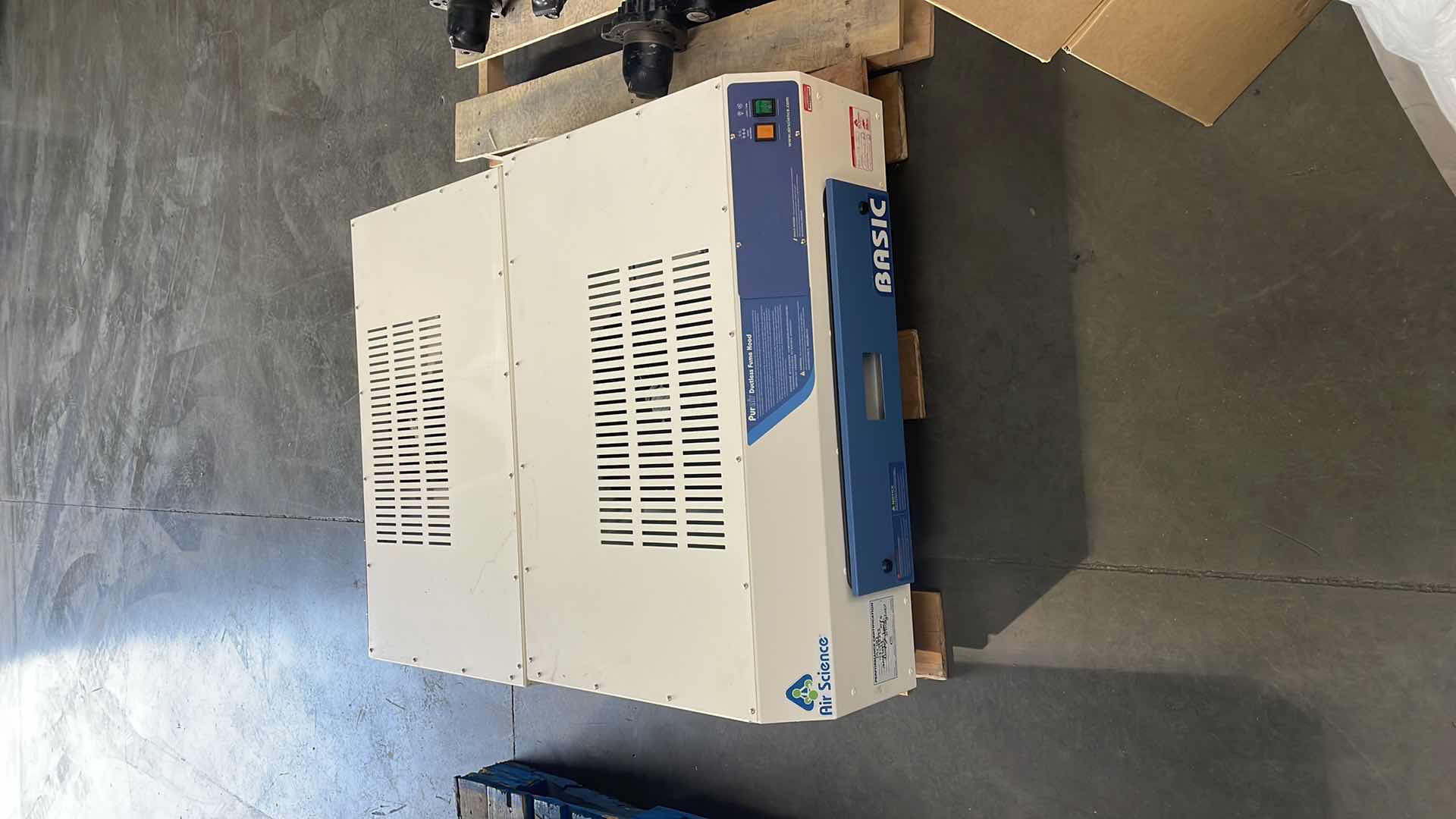 Photo 1 of AIR SCIENCE P5-36-XT PURAIR BASIC DUCTLESS FUME HOOD 120V 60HZ 10A (2)