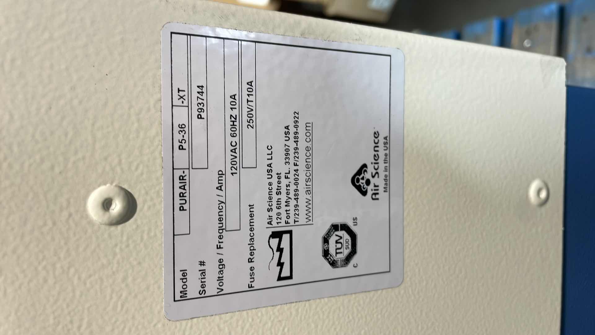 Photo 1 of AIR SCIENCE P5-36-XT PURAIR BASIC DUCTLESS FUME HOOD WITH BOOTH 120V 60HZ 10A