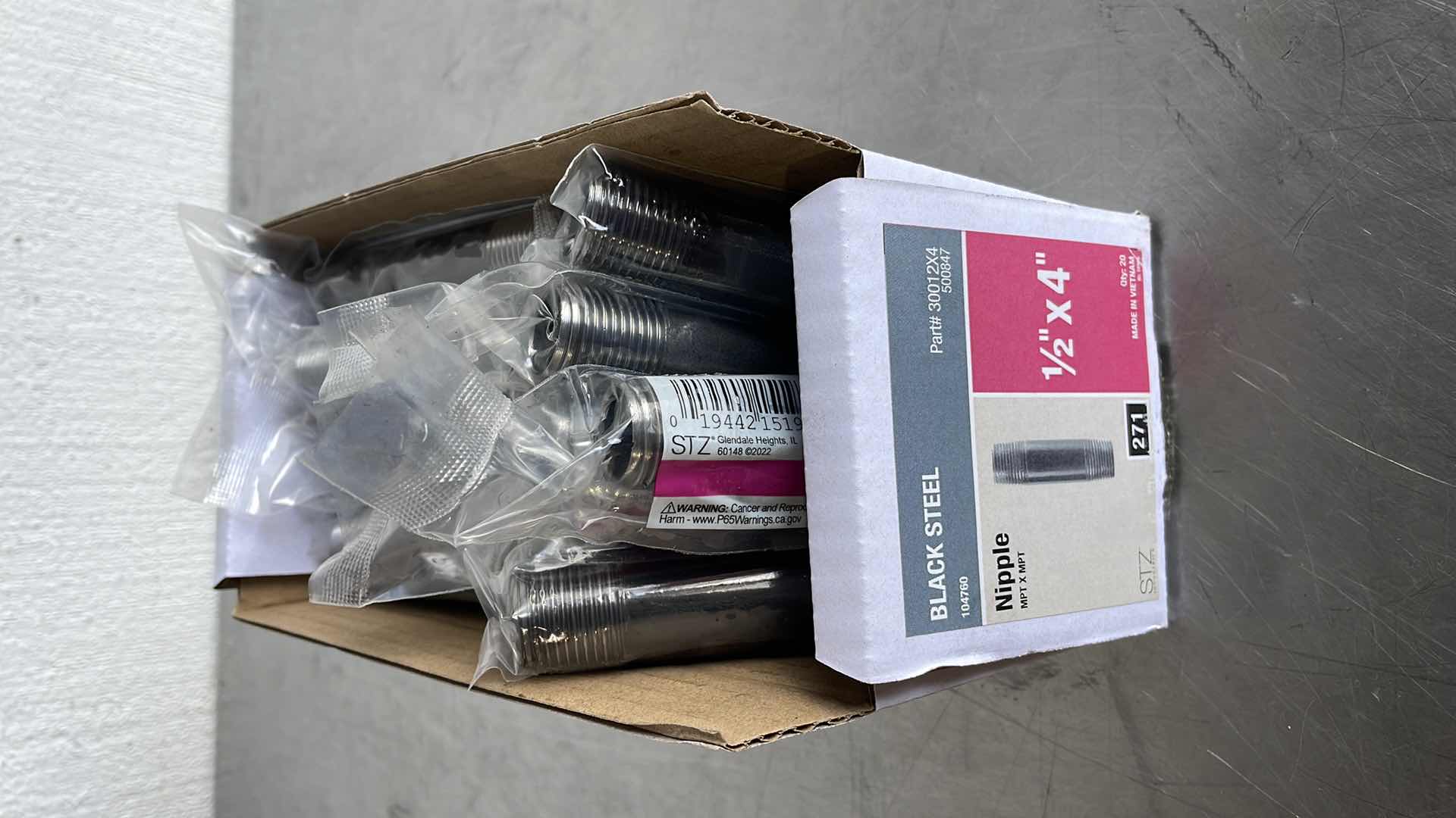 Photo 1 of BLACK STEEL 1/2” X 4” NIPPLES MPT X MPT (20)