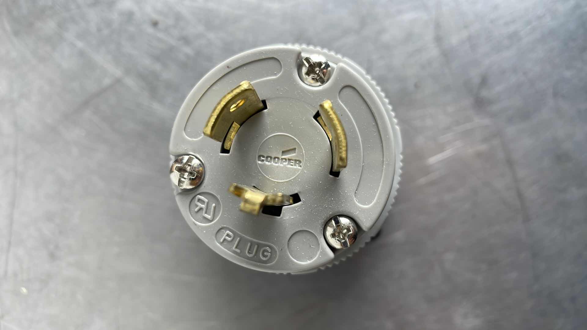 Photo 1 of COOPER WIRING DEVICES LOCKING PLUGS 6202CL(9)