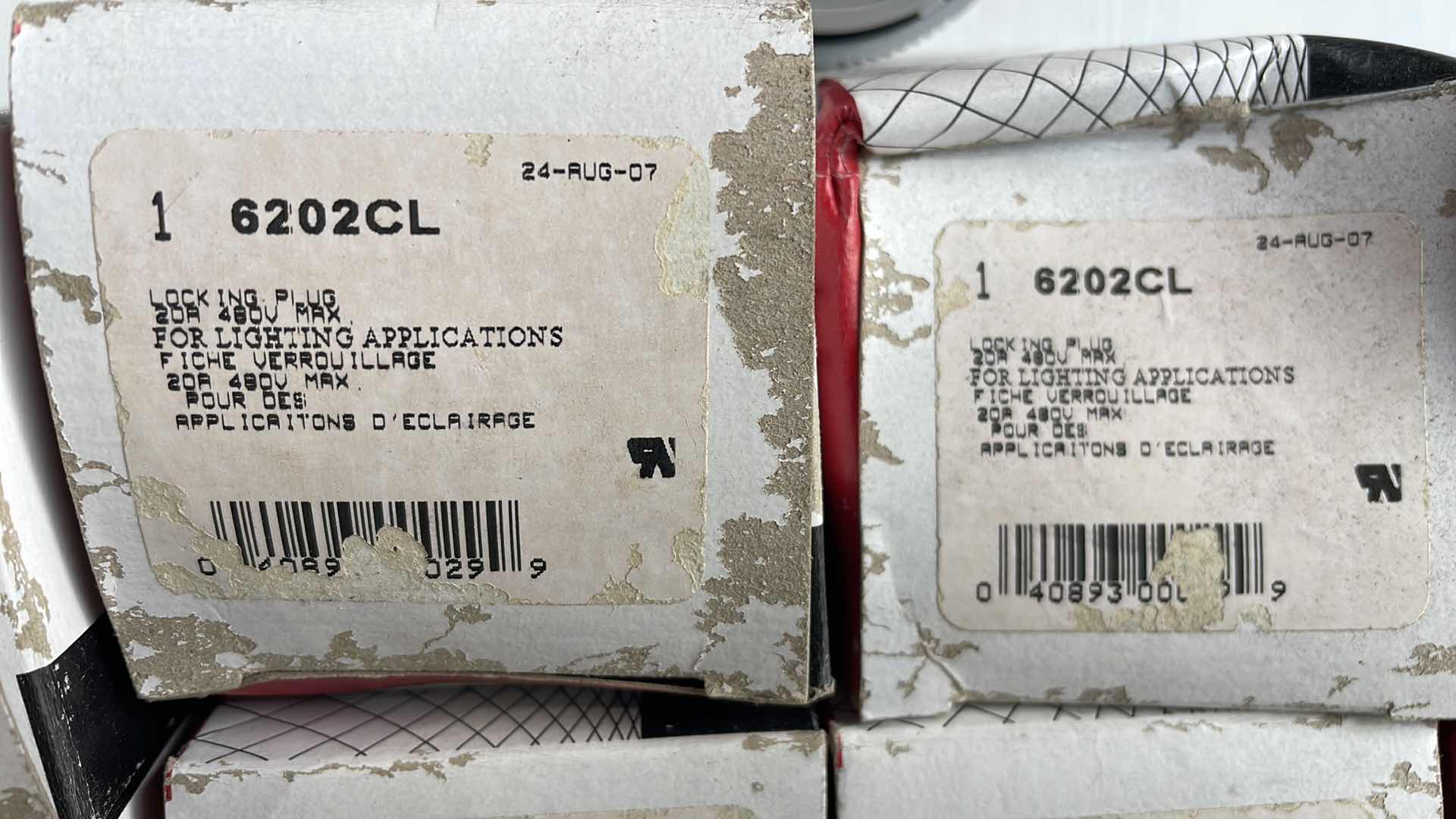 Photo 1 of COOPER WIRING DEVICES LOCKING PLUGS 6202CL(9)