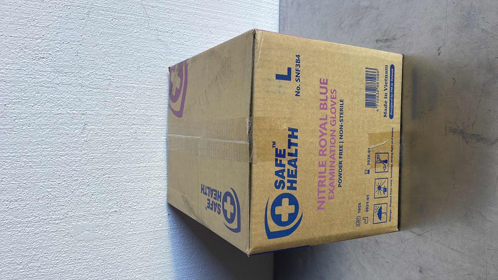 Photo 1 of SAFE HEALTH NITRILE EXAM DISPOSABLE GLOVES, LARGE, LATEX FREE, POWDER FREE, BLUE, TEXTURED, 3.5 MIL, MEDICAL GRADE, FOOD, TATTOO, NURSING, CLEANING, SCHOOL CASE OF 1000