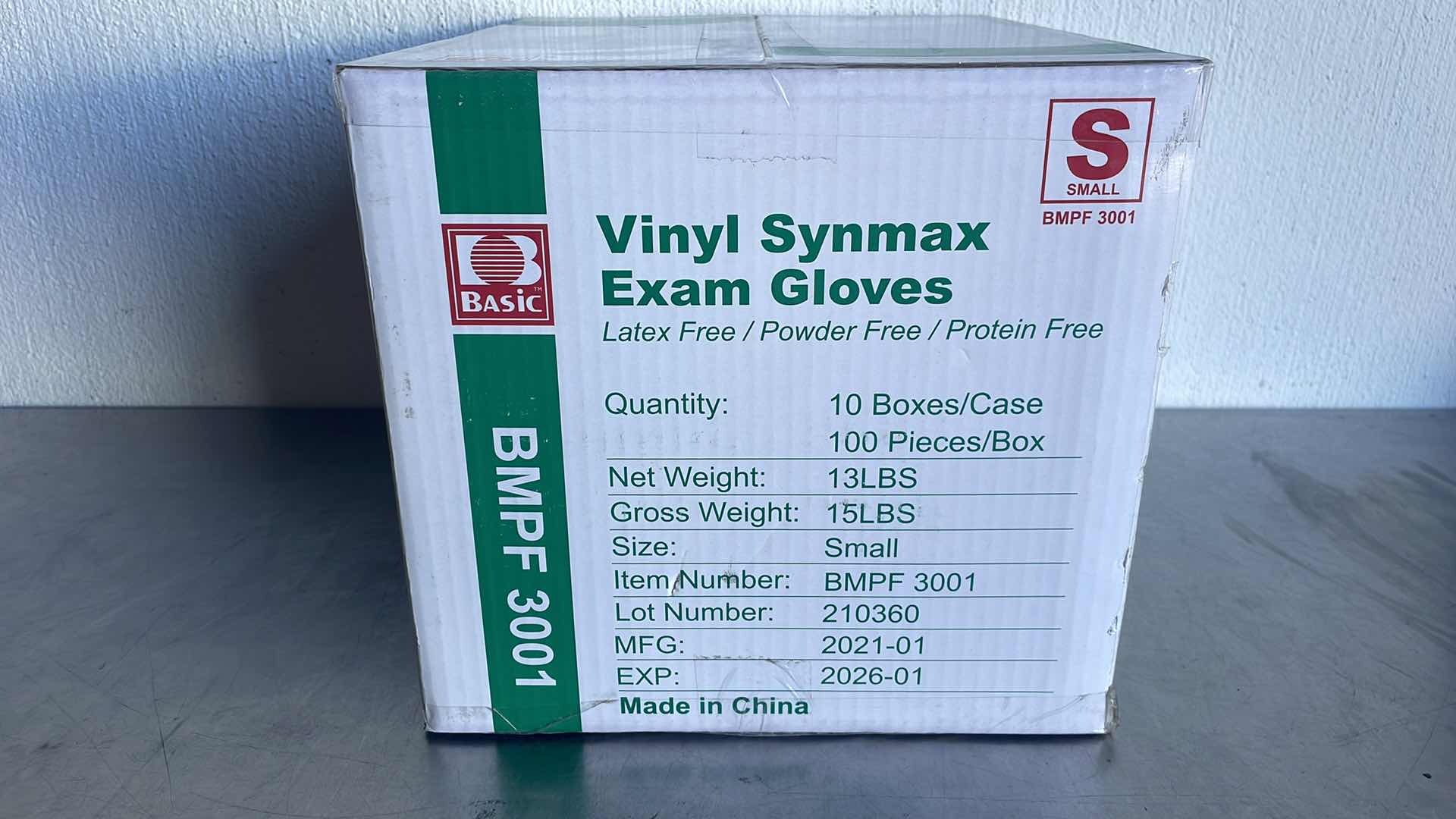 Photo 1 of BASIC MEDICAL SYNMAX VINYL EXAM GLOVES - LATEX-FREE & POWDER-FREE - SMALL, BMPF-3001(SMALL (PACK OF 1000))