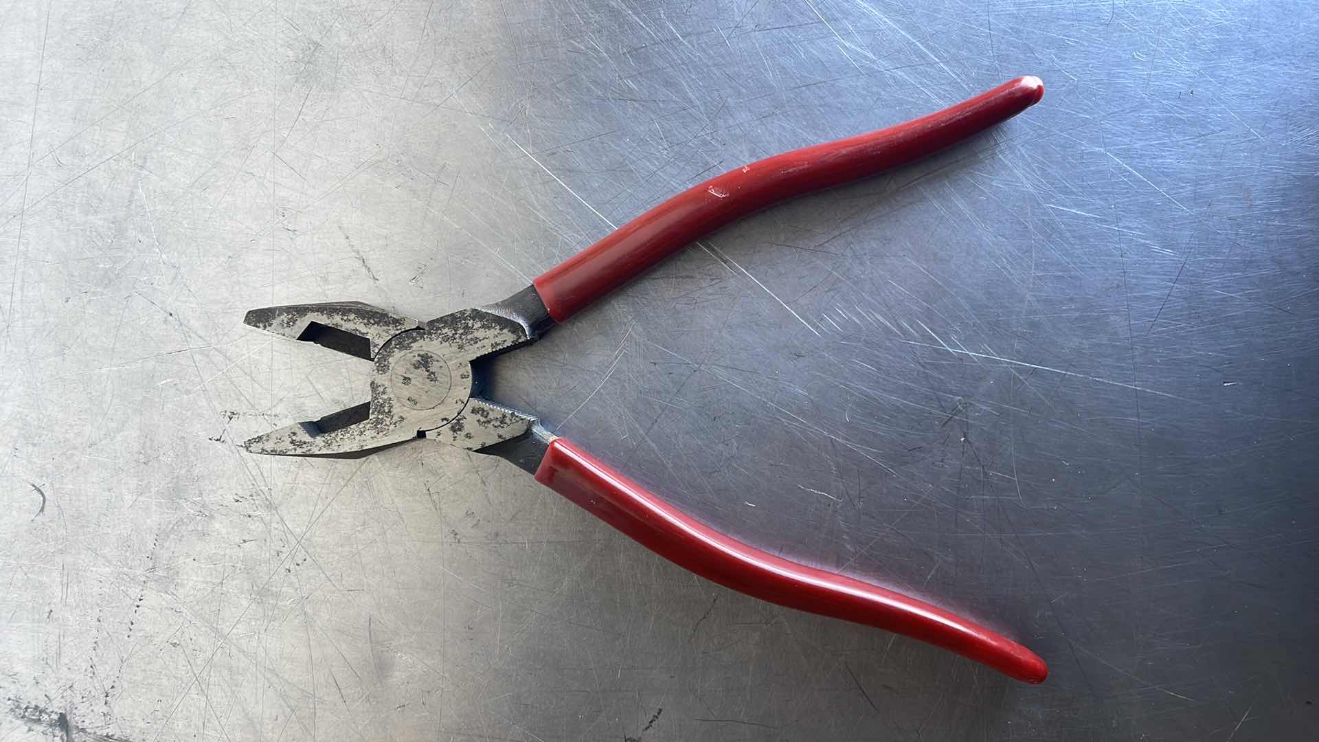 Photo 1 of PRO AMERICA 5028 8-INCH LINEMAN'S