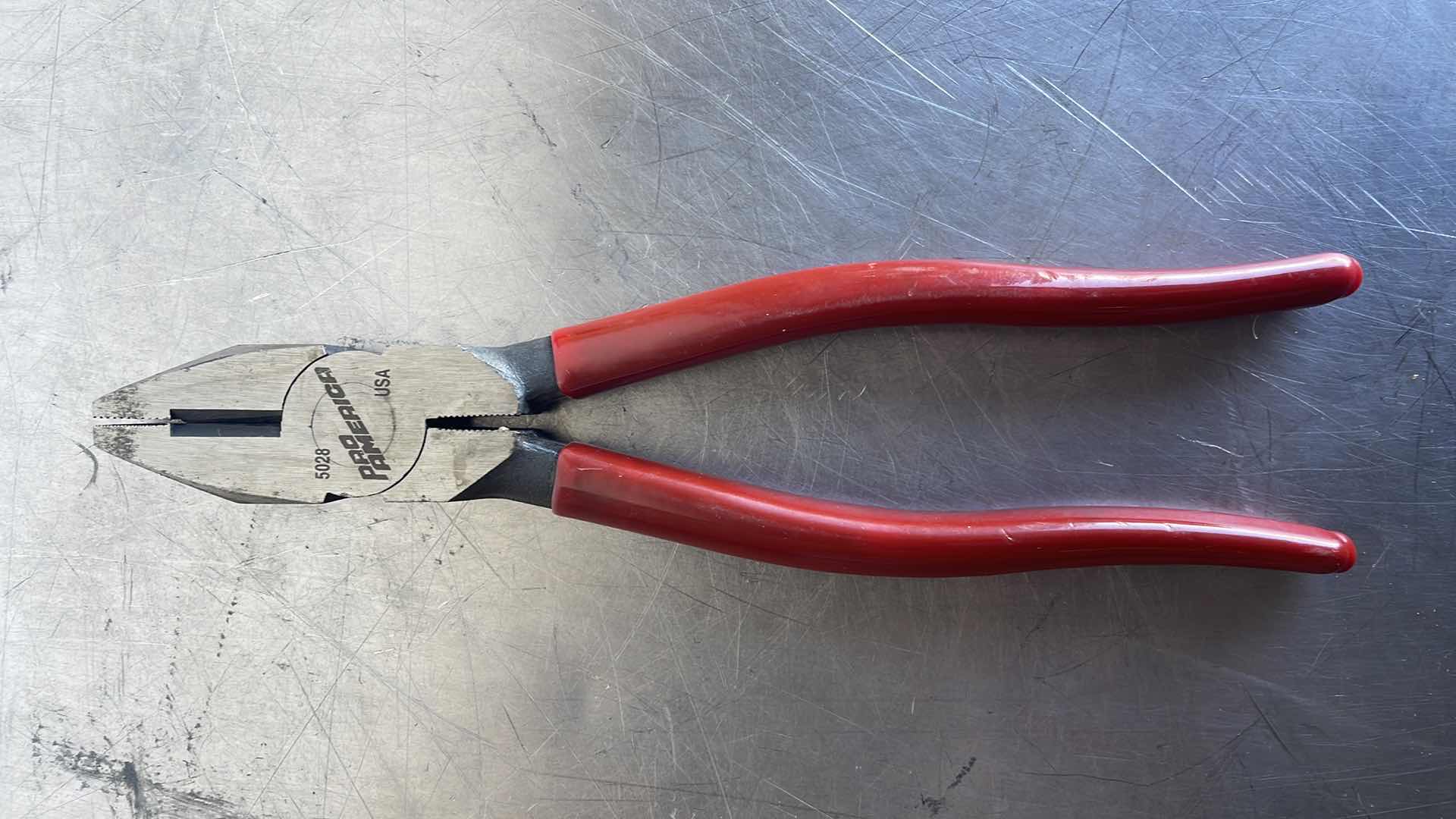 Photo 1 of PRO AMERICA 5028 8-INCH LINEMAN'S