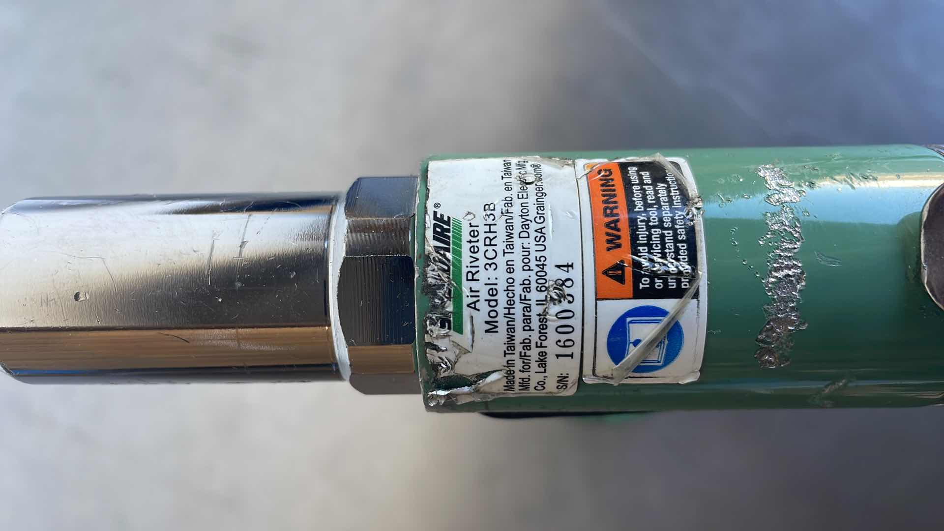 Photo 1 of SPEEDAIR 3CRH3B PNEUMATIC RIVET TOOL 90 PSI, GENERAL DUTY
1983 LBF PULLING FORCE