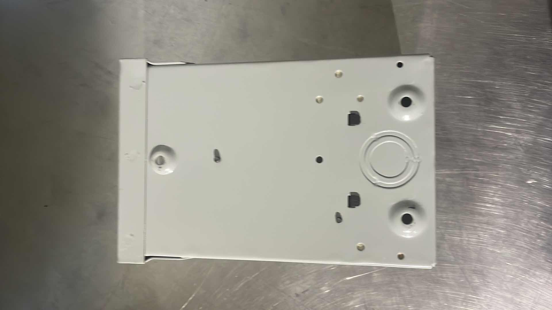 Photo 1 of SIEMENS W0204ML1060 120/240 VAC 60 AMP 1-PHASE 3-WIRE NEMA 3R MAIN LUG LOAD CENTER