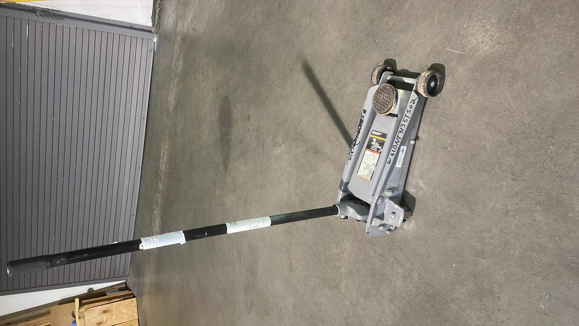 Photo 1 of EVERCRAFT 3 TON HYDRAULIC FLOOR JACK PARTS ONLY