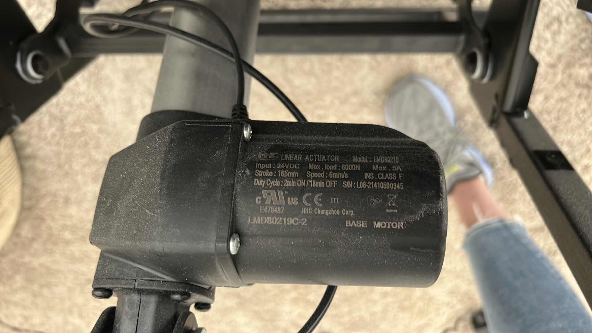 Photo 6 of LIFTING RISING LOUNGE CHAIR