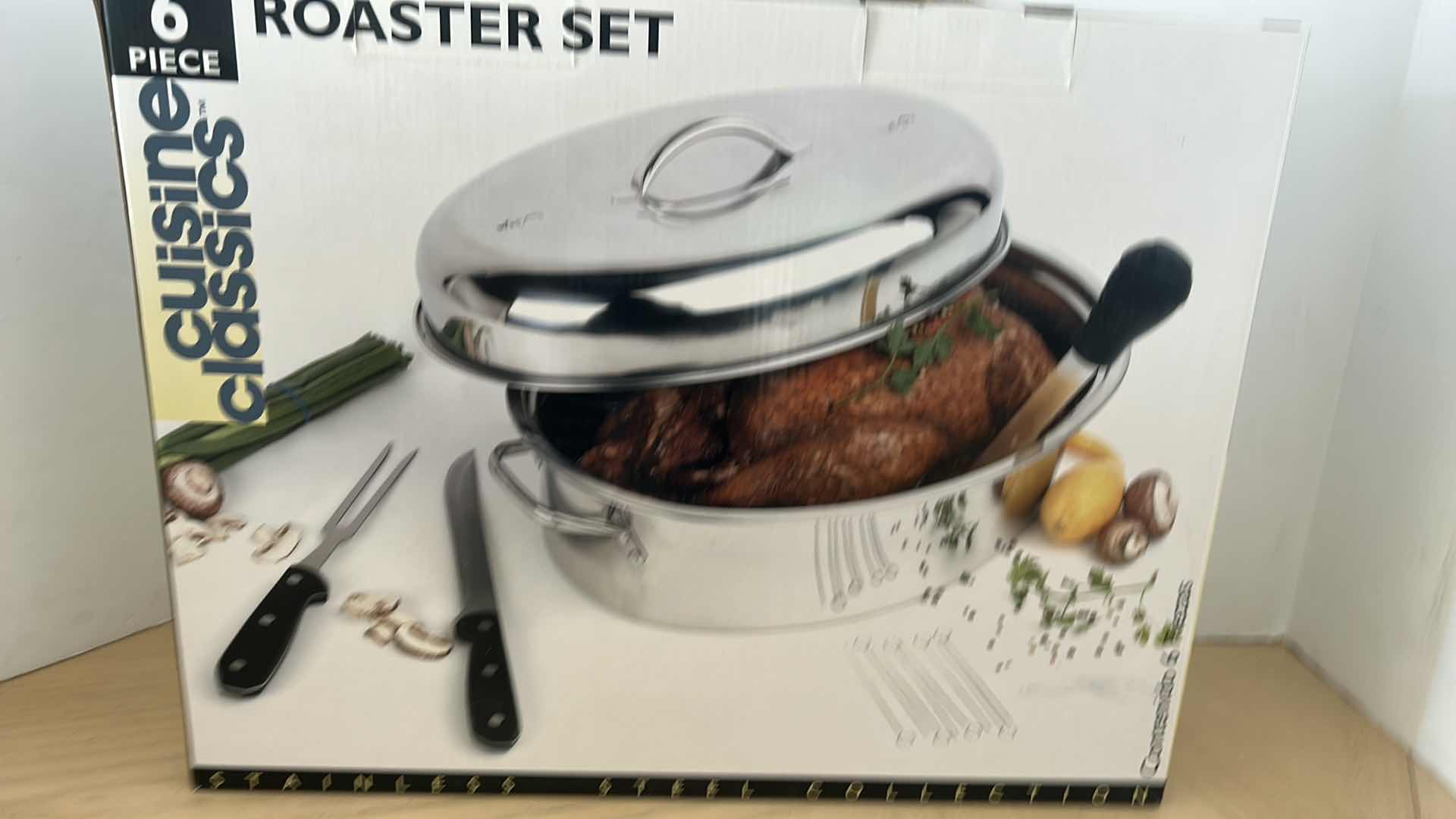 Photo 1 of CUISINE CLASSICS 6 PC ROASTER SET