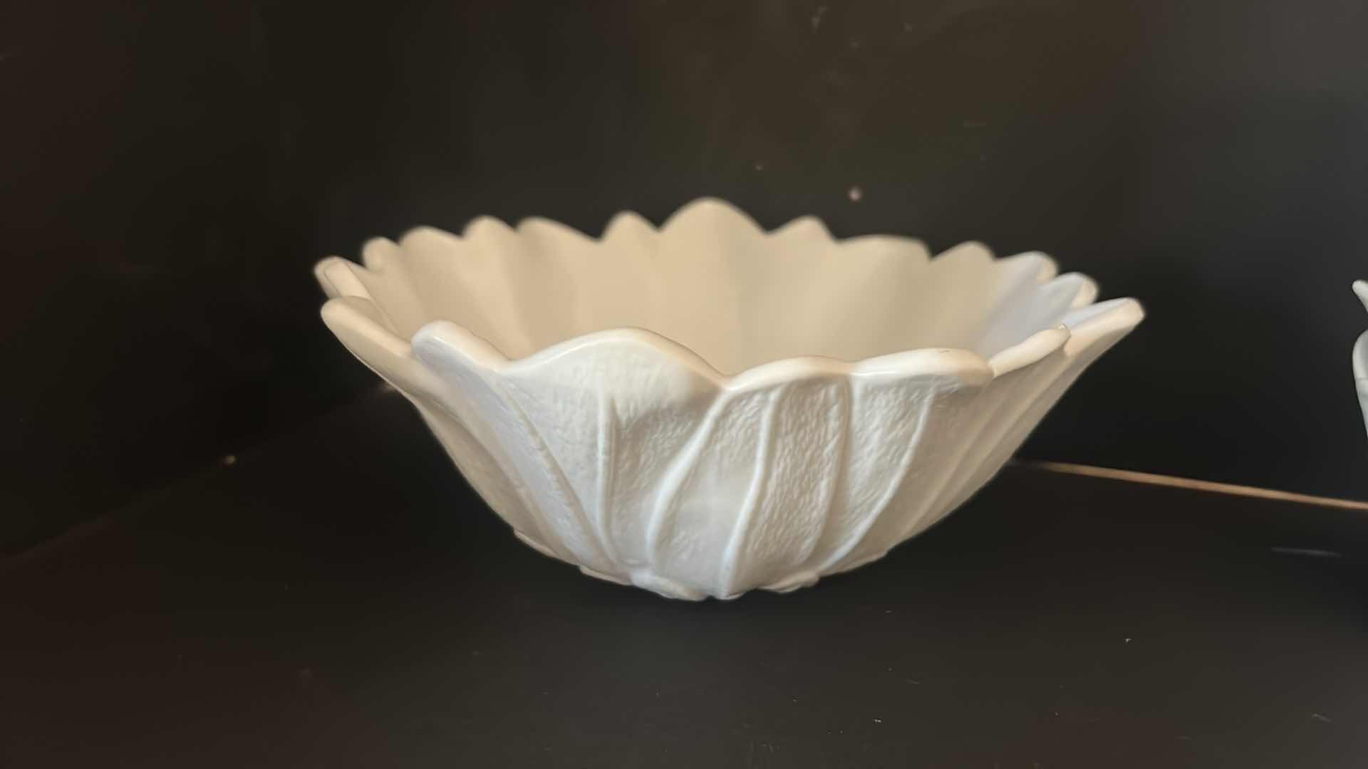 Photo 5 of 14 WHITE SCALLOPED BOWLS