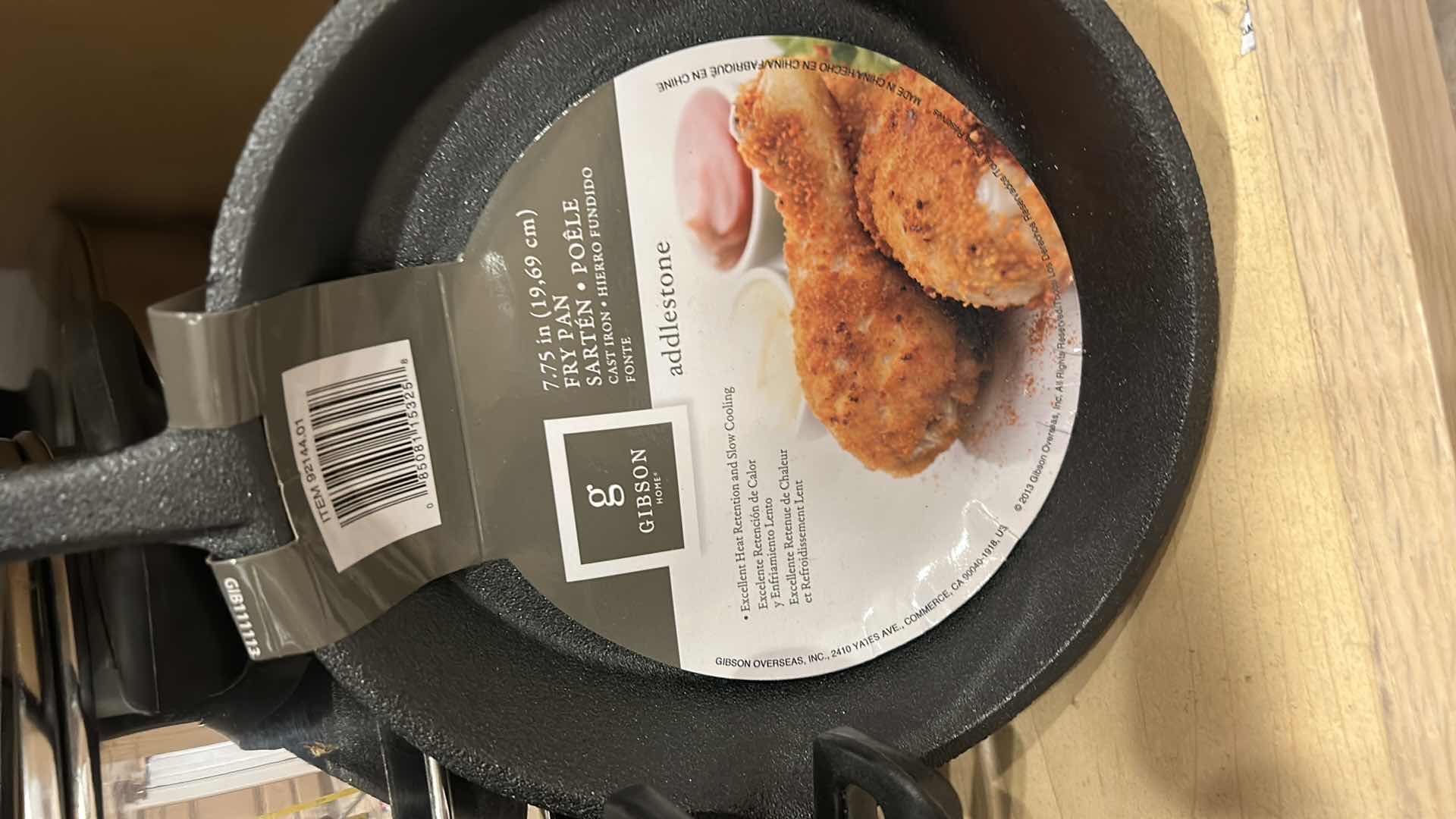 Photo 1 of POTS AND PAN W CAST IRON FRY PAN