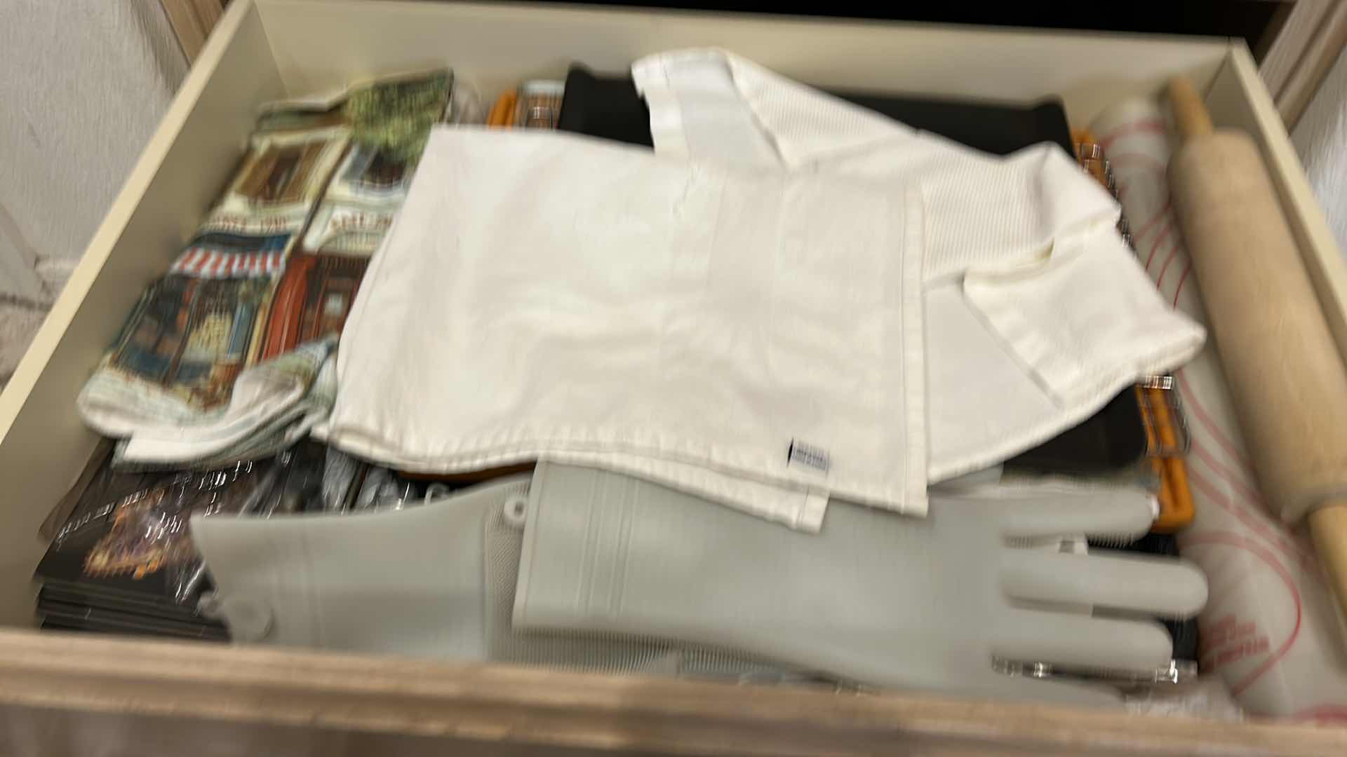 Photo 4 of PULL OUT DRAWER IN KITCHEN