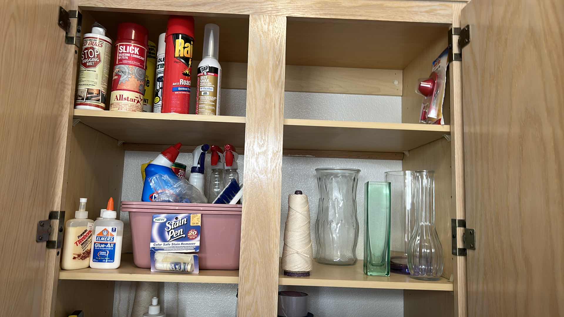 Photo 1 of CONTENTS OF KITCHEN CABINET