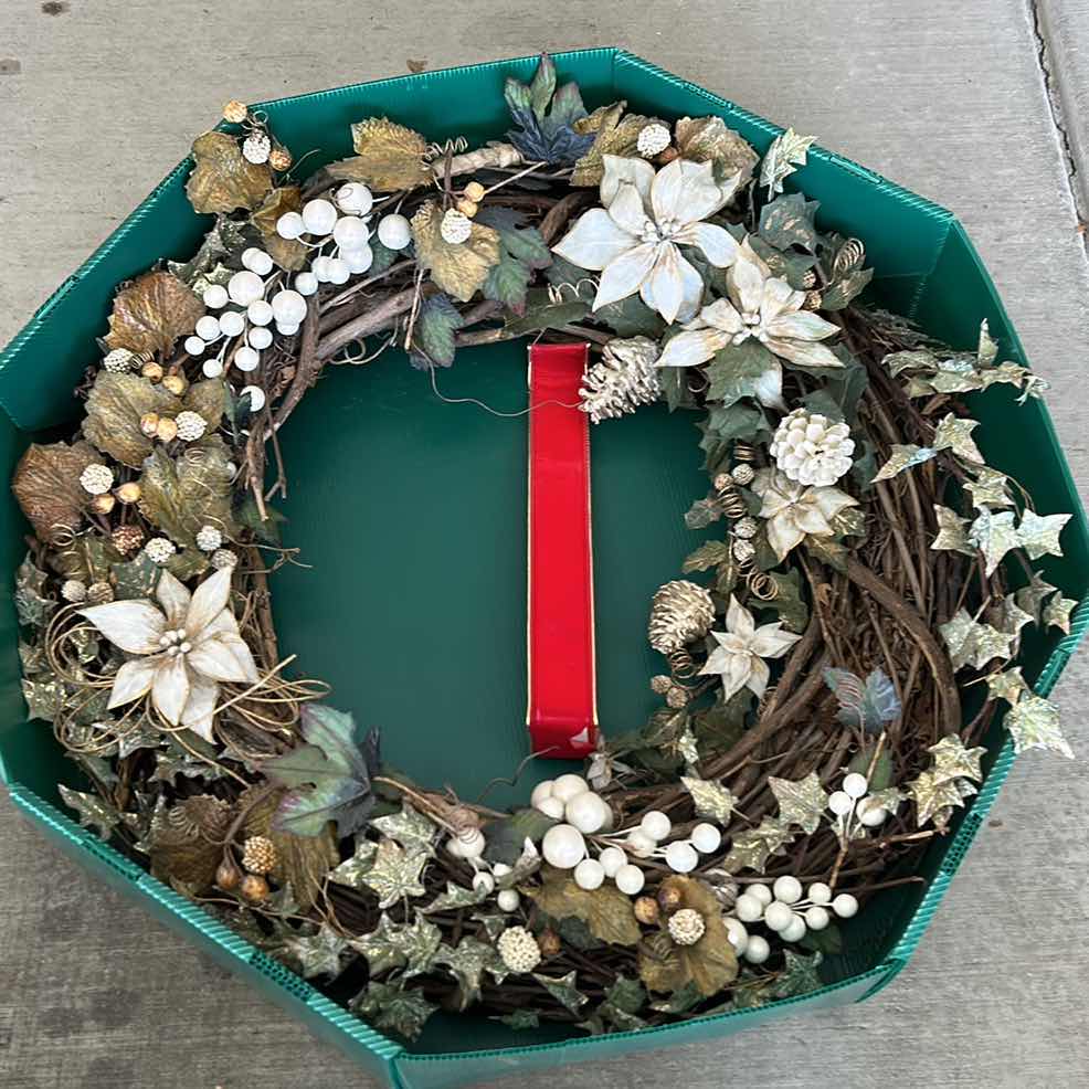 Photo 7 of CHRISTMAS DECORATIONS