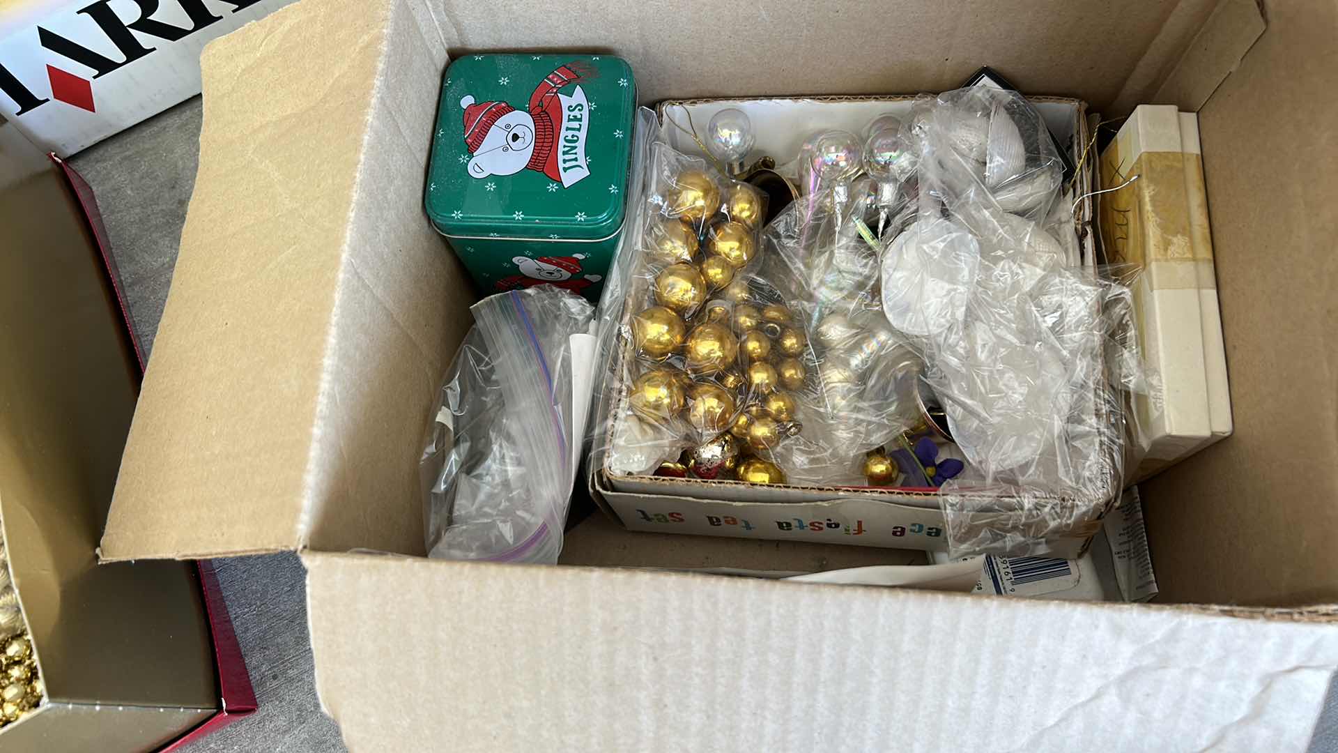 Photo 4 of CHRISTMAS DECORATIONS