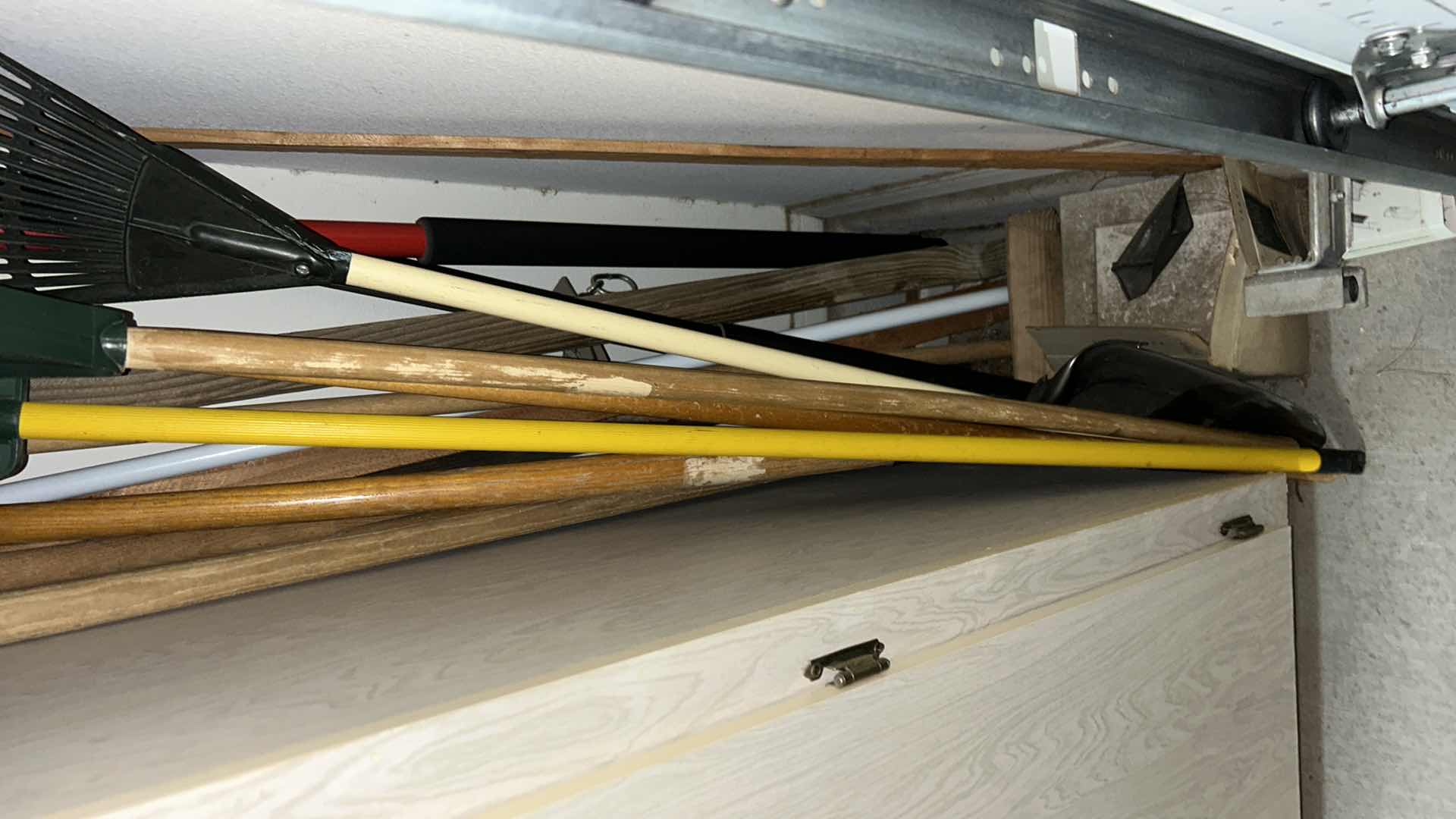 Photo 3 of GARDENING TOOLS