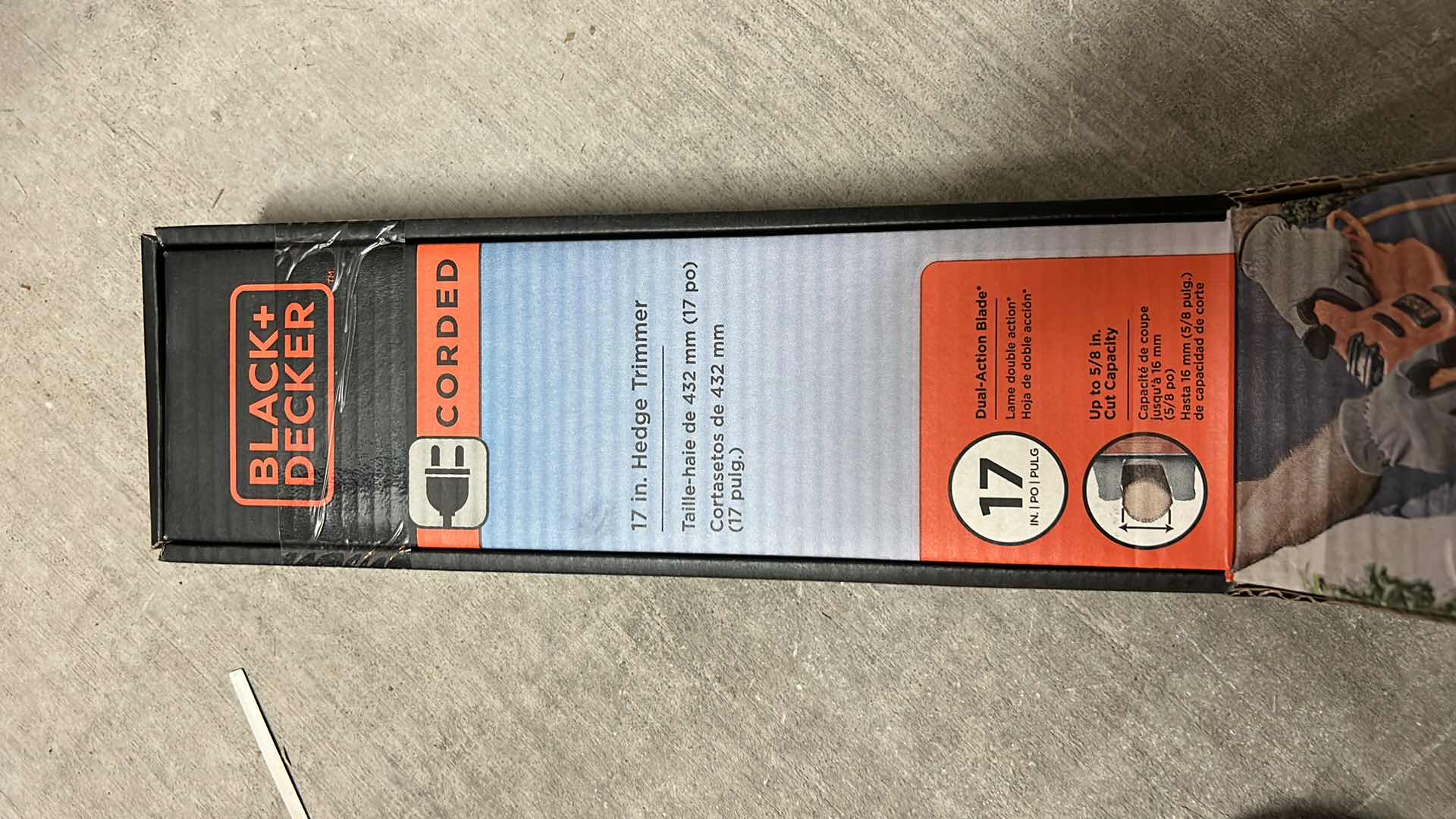 Photo 1 of NEW BLACK AND DECKER TRIMMER