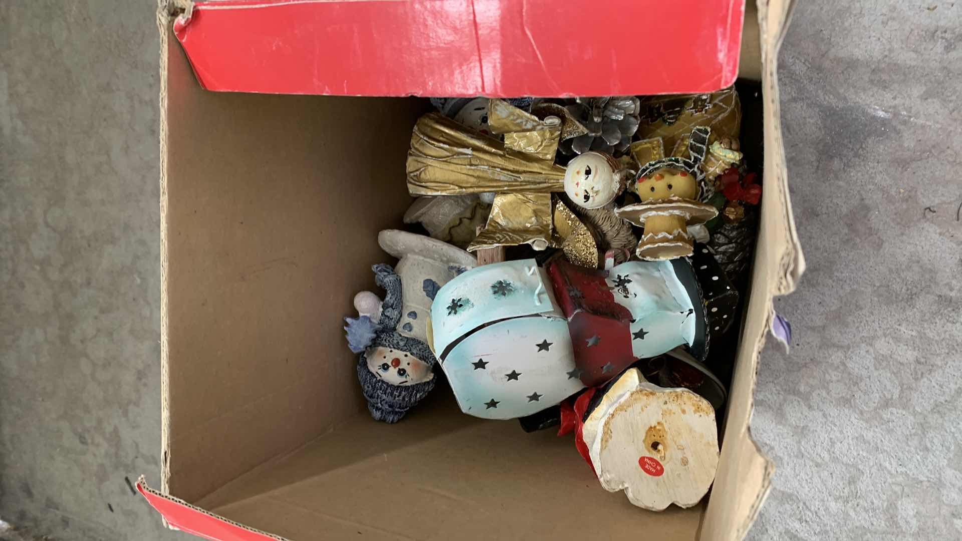 Photo 1 of CHRISTMAS DECOR