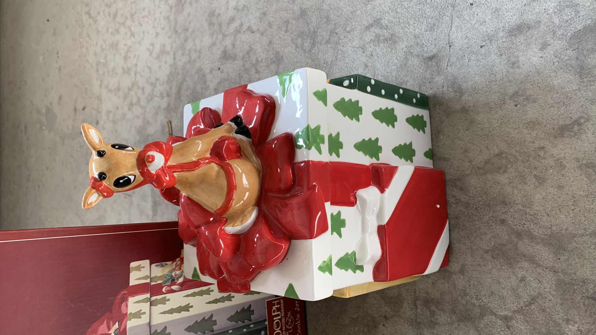 Photo 1 of $59 LENOX RUDOLF YHE RED NOSED REINDEER COOKIE JAR