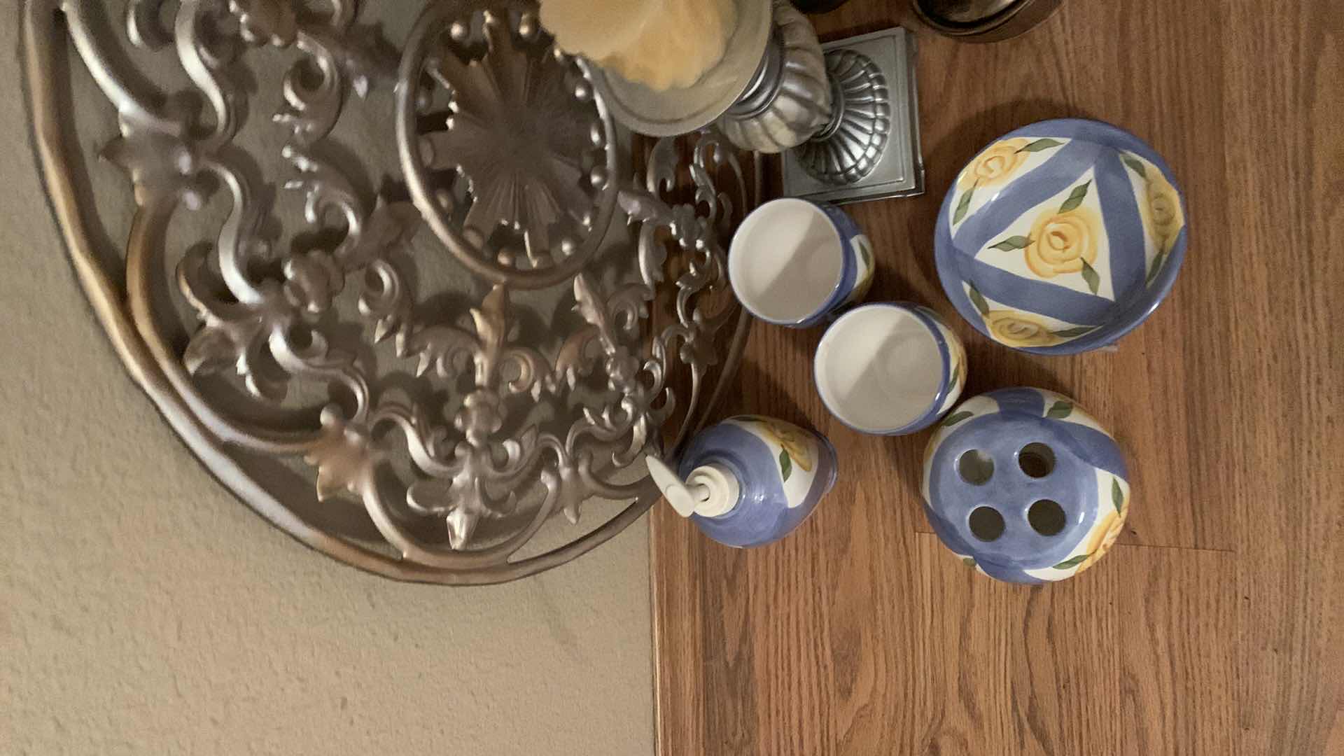 Photo 1 of BATHROOM DECOR