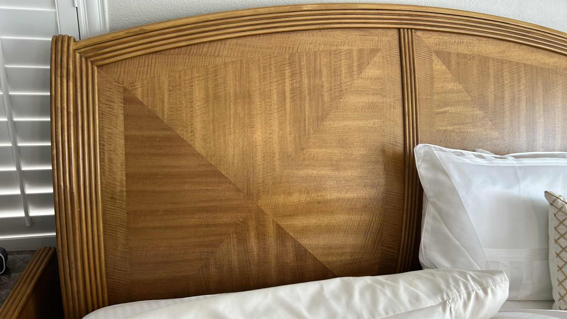 Photo 1 of CALLEZIONE EUROPA WOOD KING BED FRAME 80“ x 99“