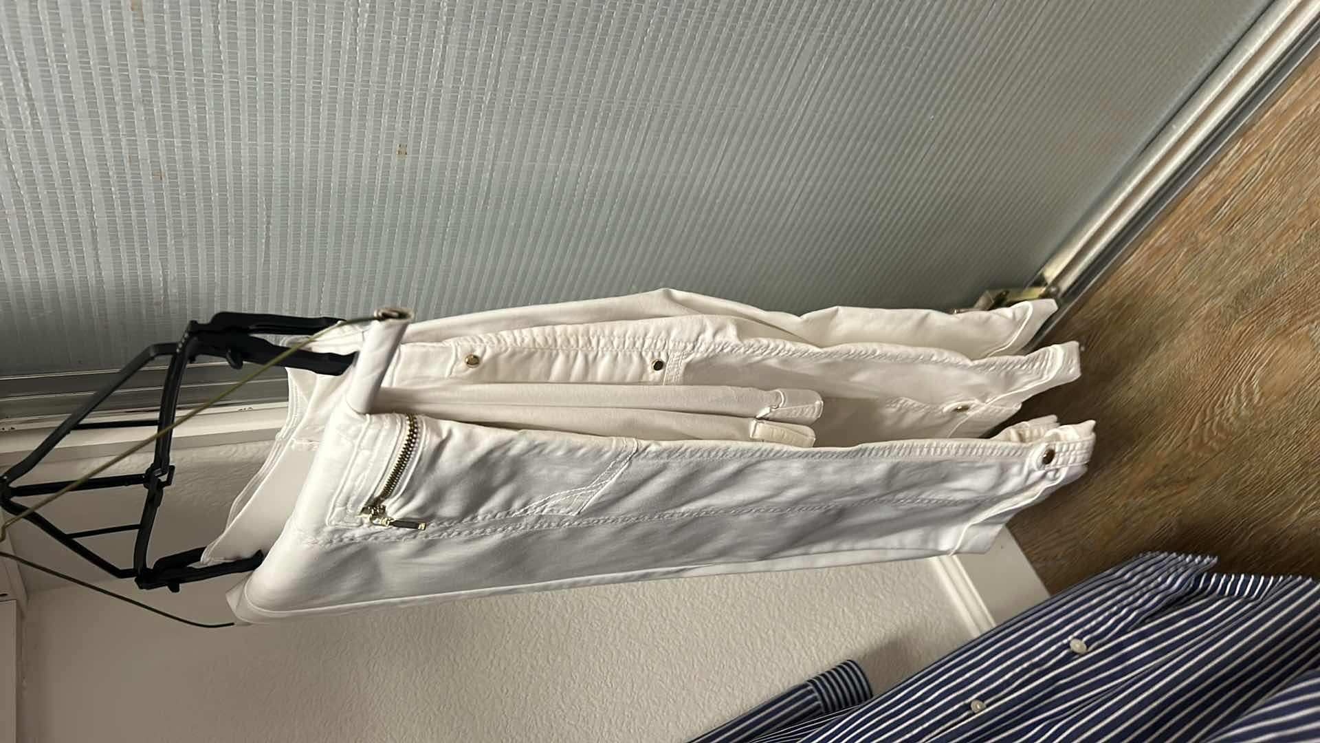 Photo 11 of 6 PIECES WOMENS CLOTHING INCLUDING RALPH LAUREN AND MORE SIZE S-M