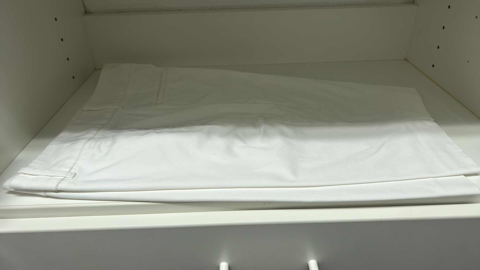 Photo 1 of 6 PAIRS WOMENS DRESSY SHORTS SOME NEW