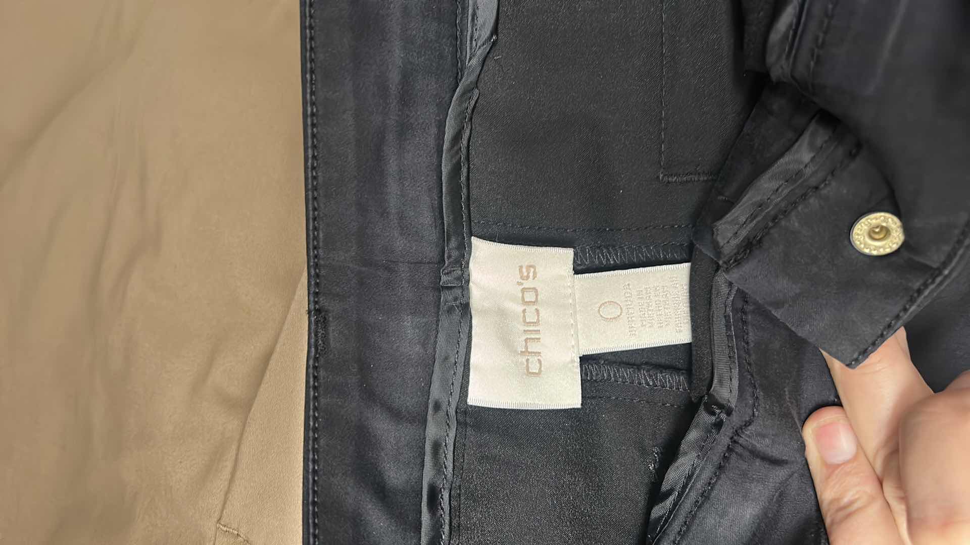 Photo 1 of 6 PAIRS WOMENS DRESSY SHORTS SOME NEW