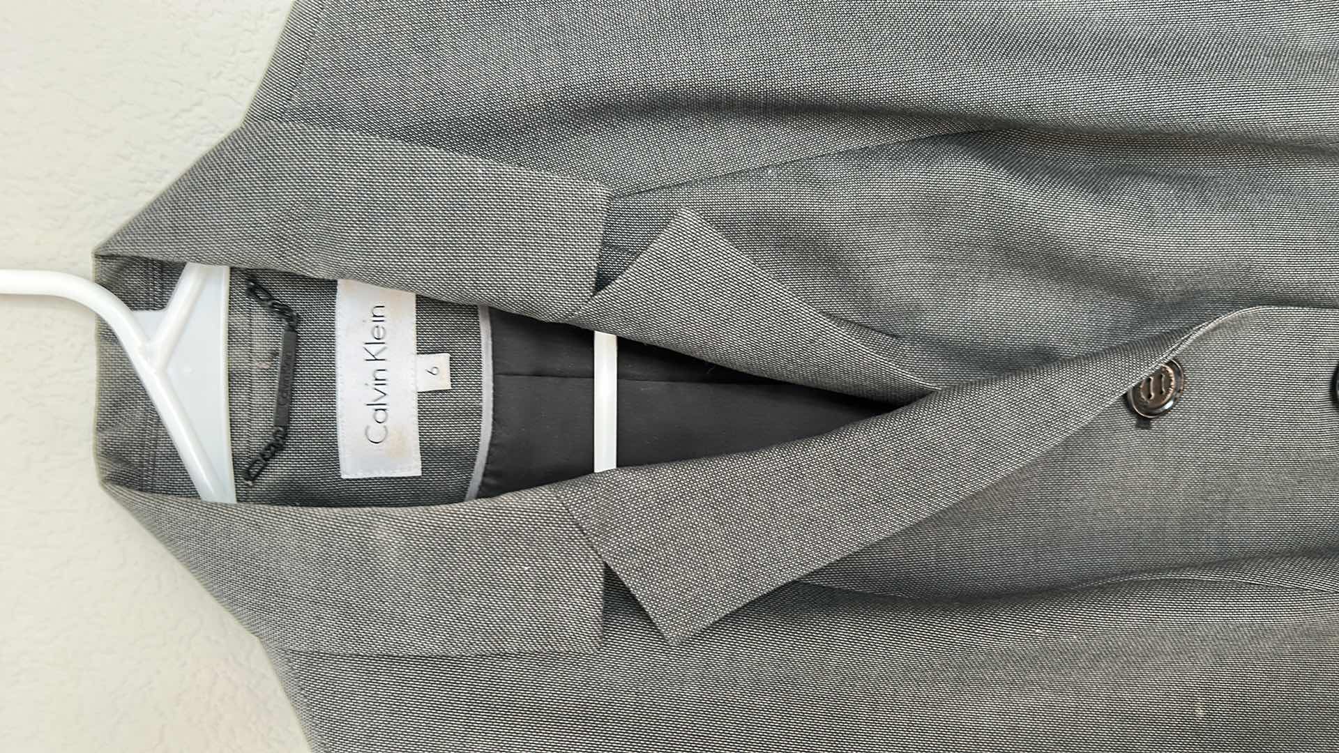 Photo 1 of CALVIN KLEIN 2 PC SET SIZE 6