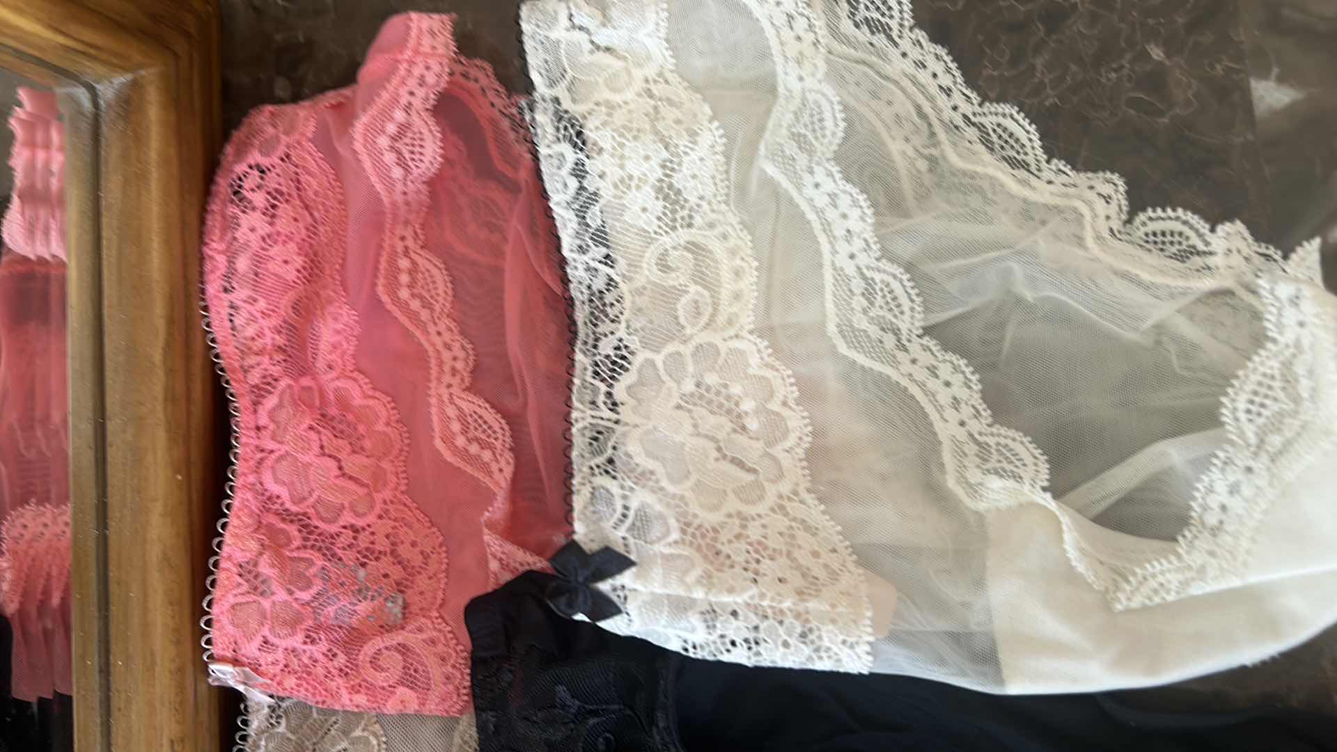 Photo 1 of 10 PAIRS SOMA LACE AND VICTORIA SECRETS UNDERWEAR SIZE M