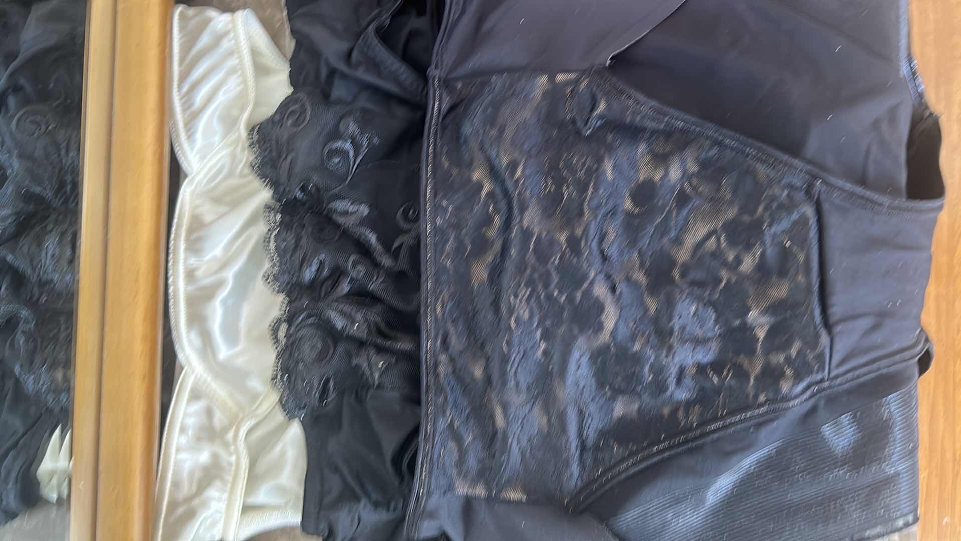 Photo 1 of 10 PAIRS SOMA LACE AND VICTORIA SECRETS UNDERWEAR SIZE M