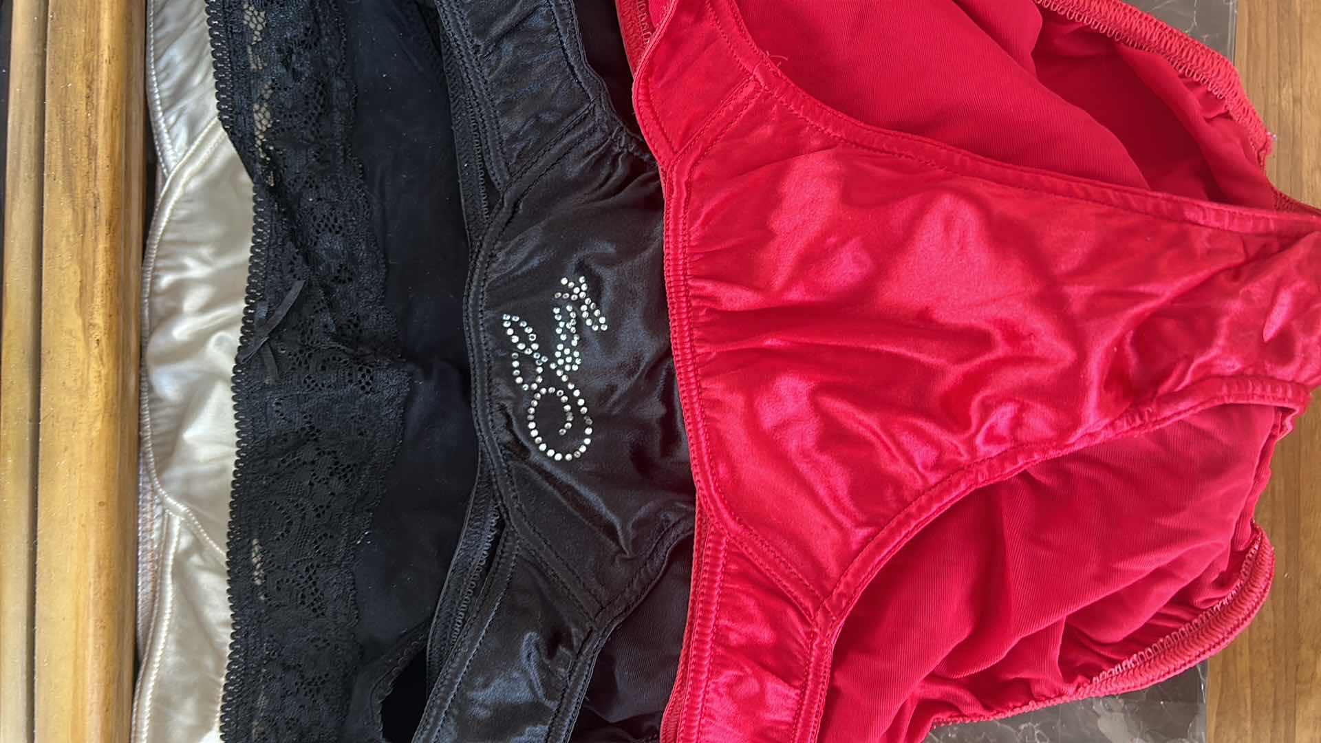 Photo 1 of 10 PAIRS SOMA LACE AND VICTORIA SECRETS UNDERWEAR SIZE M