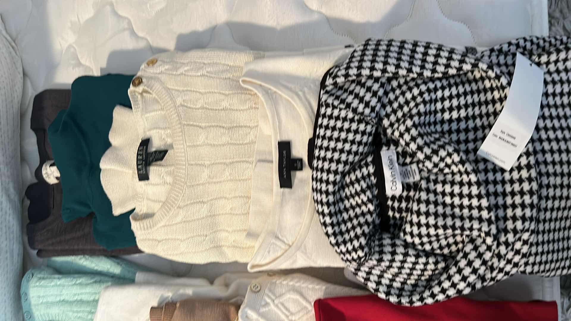 Photo 1 of 10 DESIGNER SWEATERS SIZE M