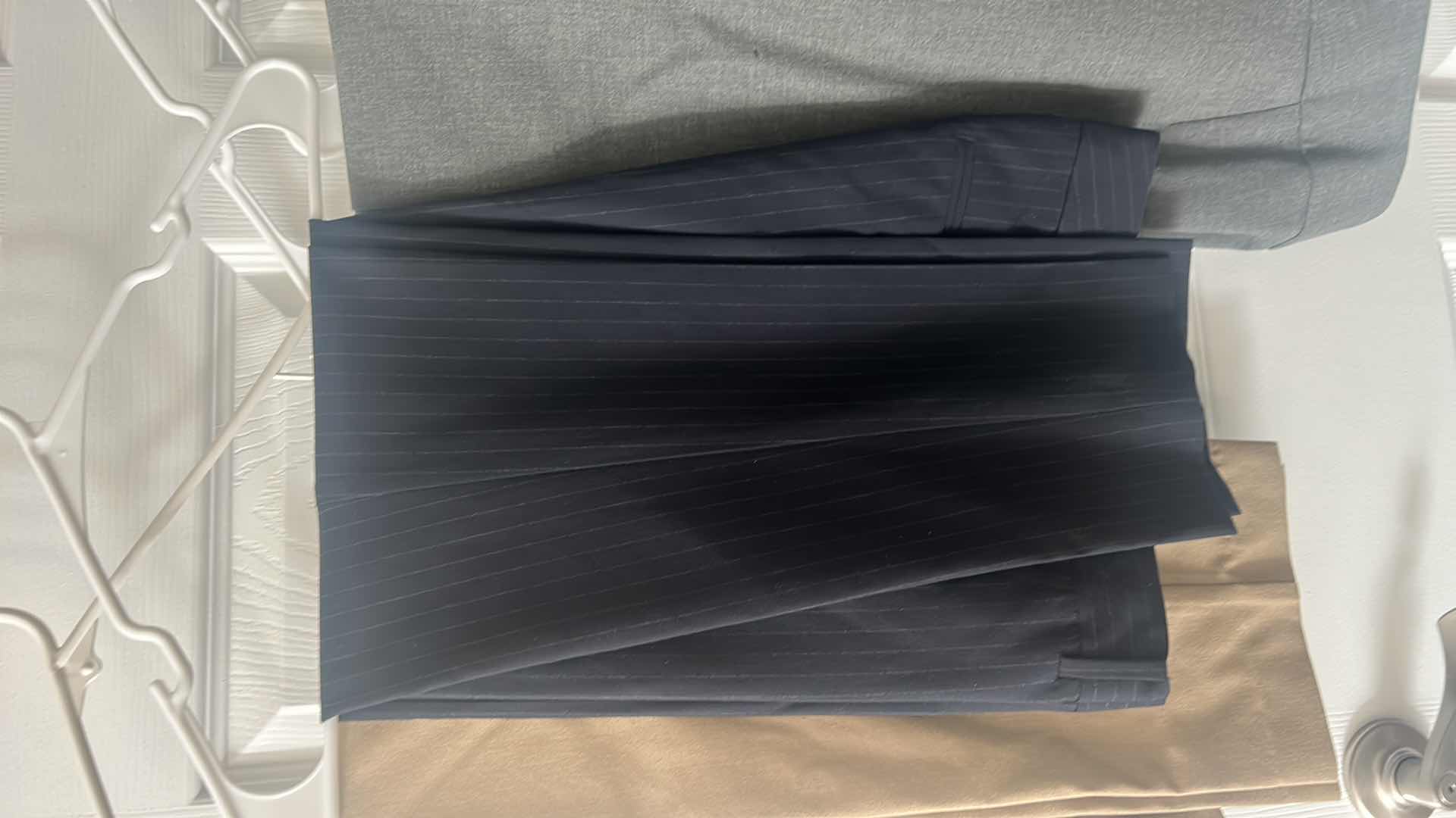 Photo 1 of 5 PAIRS WOMENS PANTS SIZE 6 TALBOTS AND ANN TAYLOR