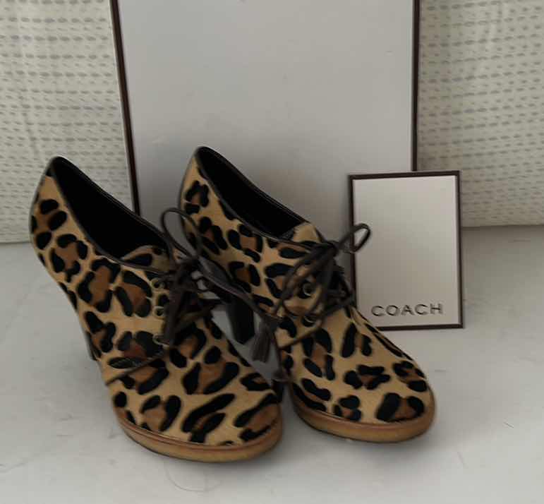 Photo 1 of COACH TULLAH OC PRT H CALF SIZE 7.5 $208