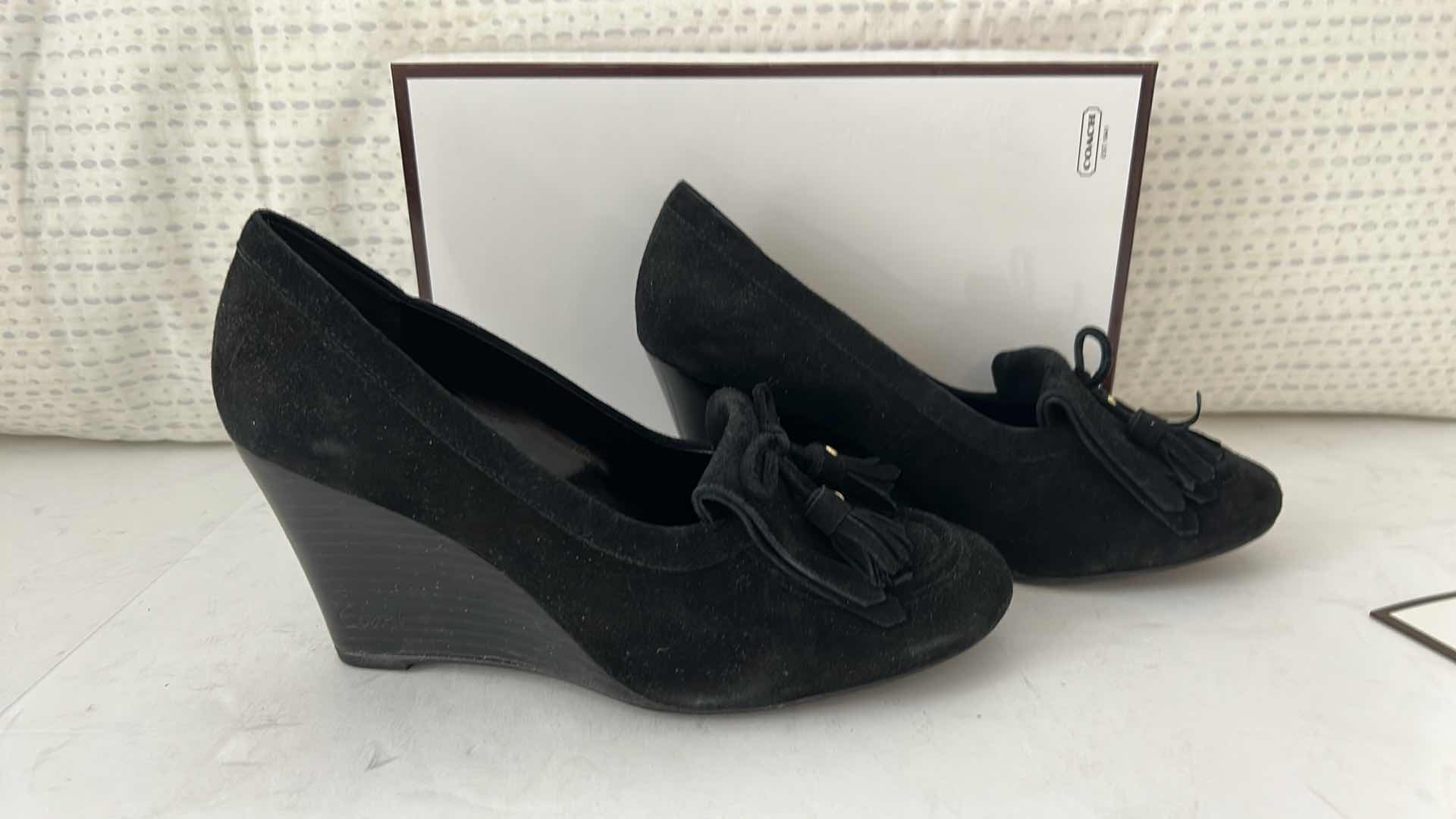 Photo 1 of COACH TERRI KIDSUEDE BLACK 7.5