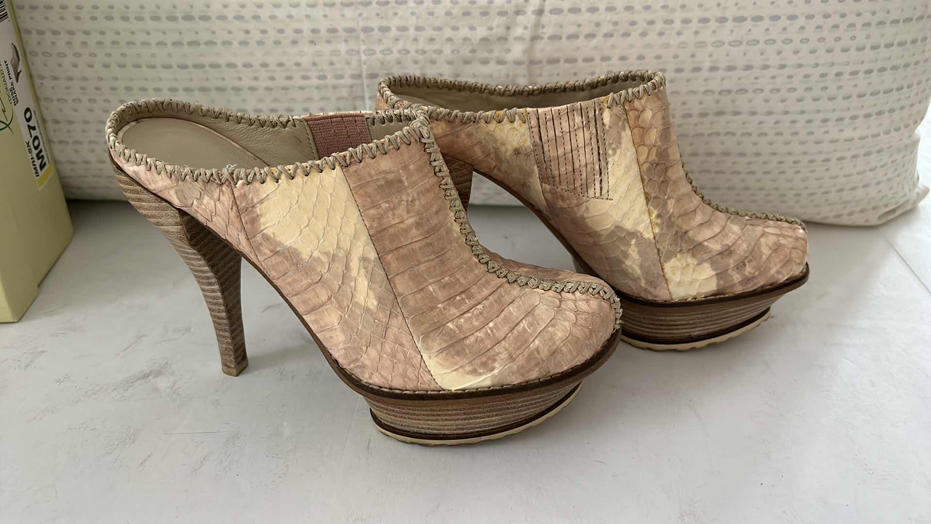 Photo 1 of 2 PAIR WOMENS SHOES UGG EMILY SIZE 7 LISA ROSE SNAKE PRINT SIZE 7